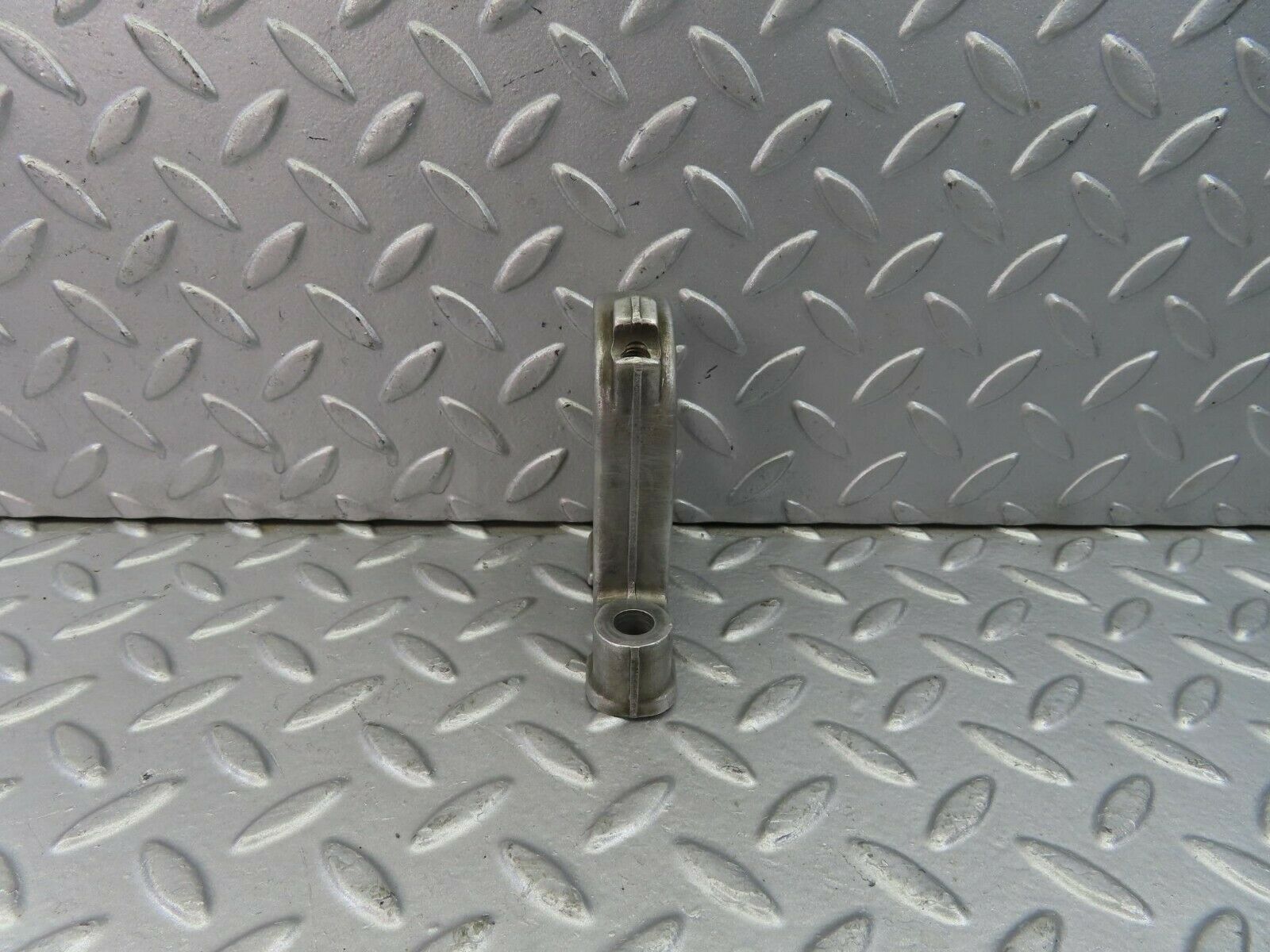 8977 Mercedes-Benz R107 Camshaft Tower Bearing 1160512112