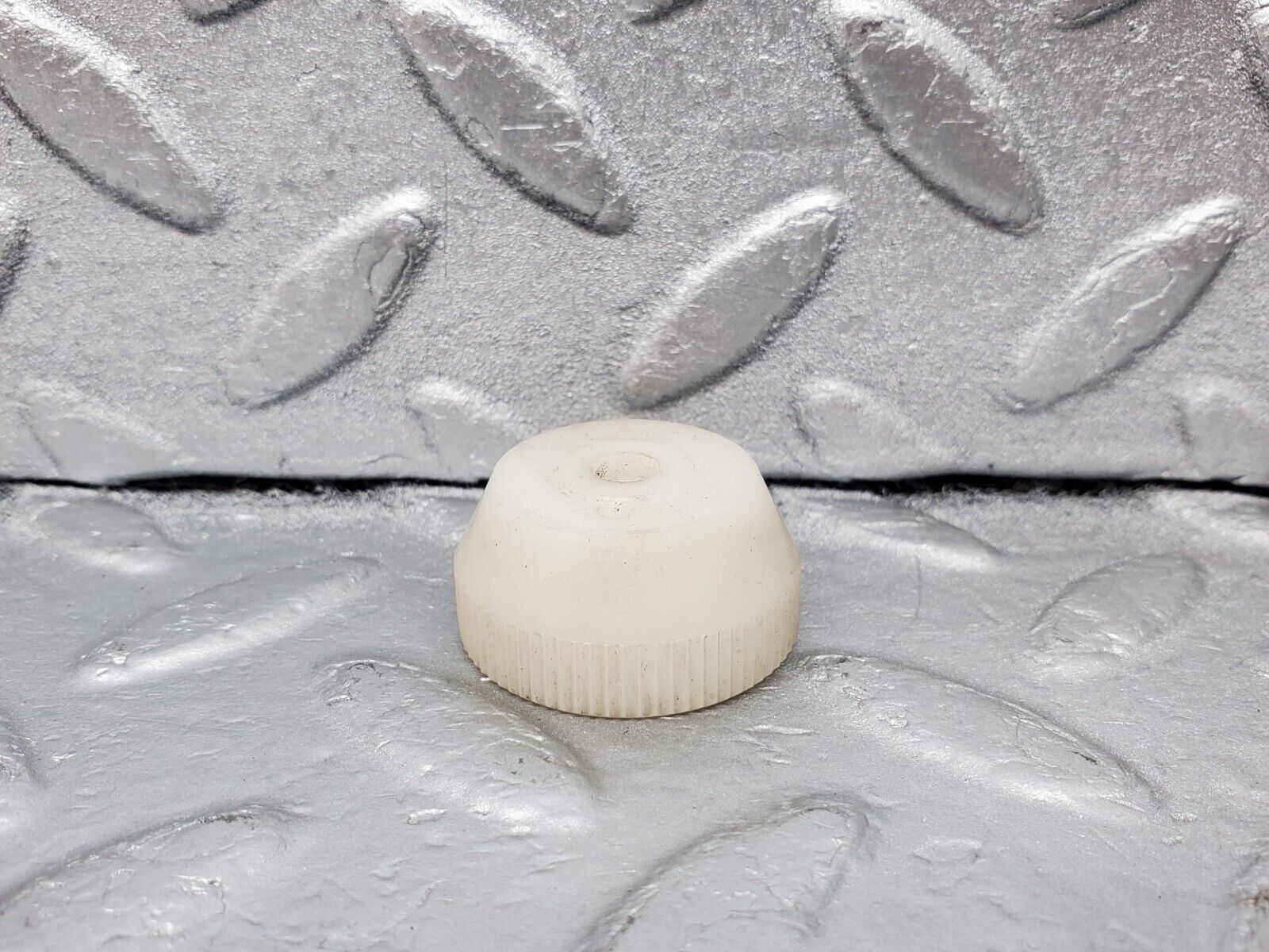 45883 Mercedes-Benz W126 420SE Indicator Light Holder