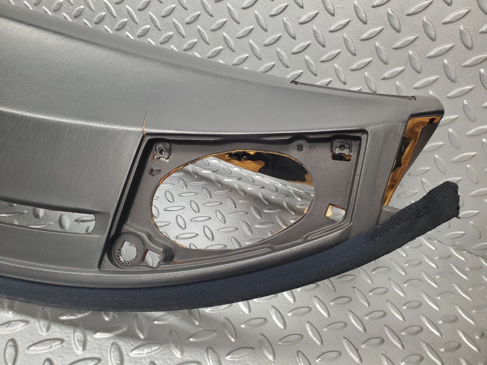 46020 Mercedes-Benz W126 420SE Dashboard Black