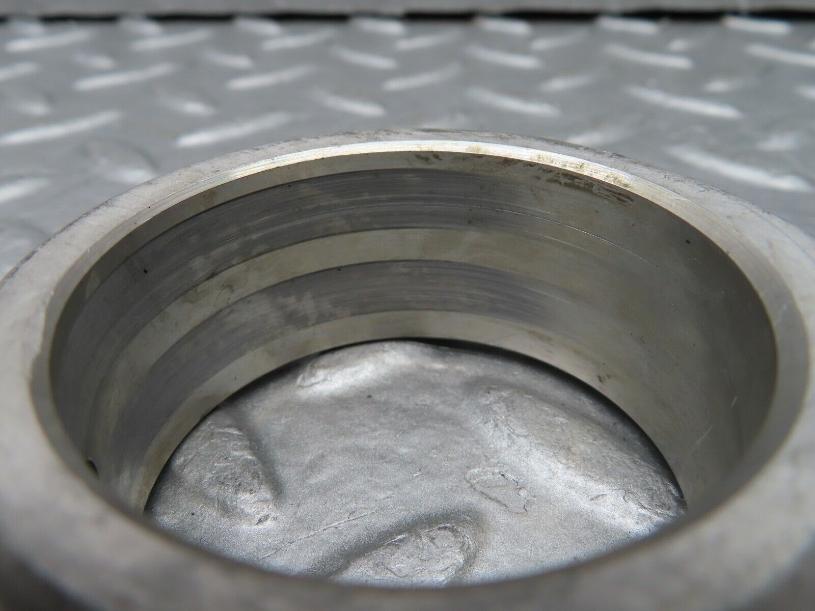 20646 Mercedes-Benz R107 450SL Camshaft Tower Bearing 1160512718