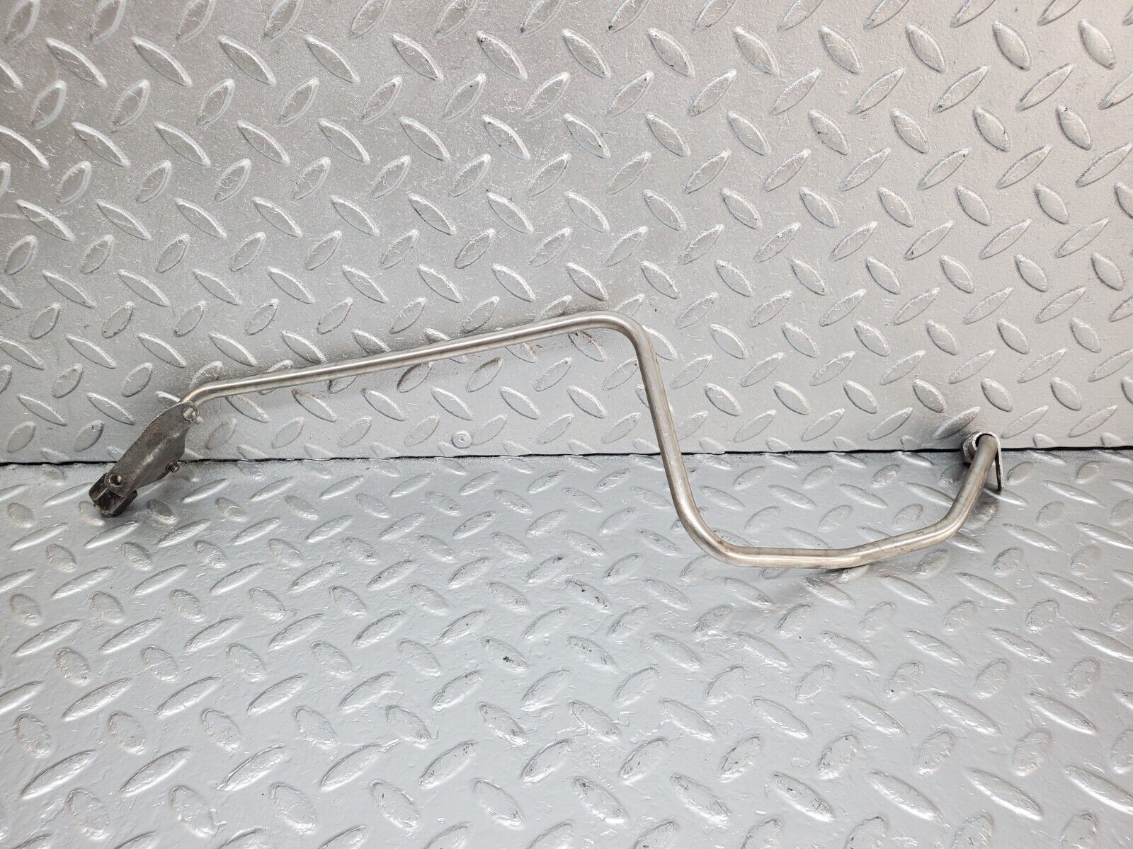 44535 Mercedes-Benz W123 280E EGR Valve Hose Pipe