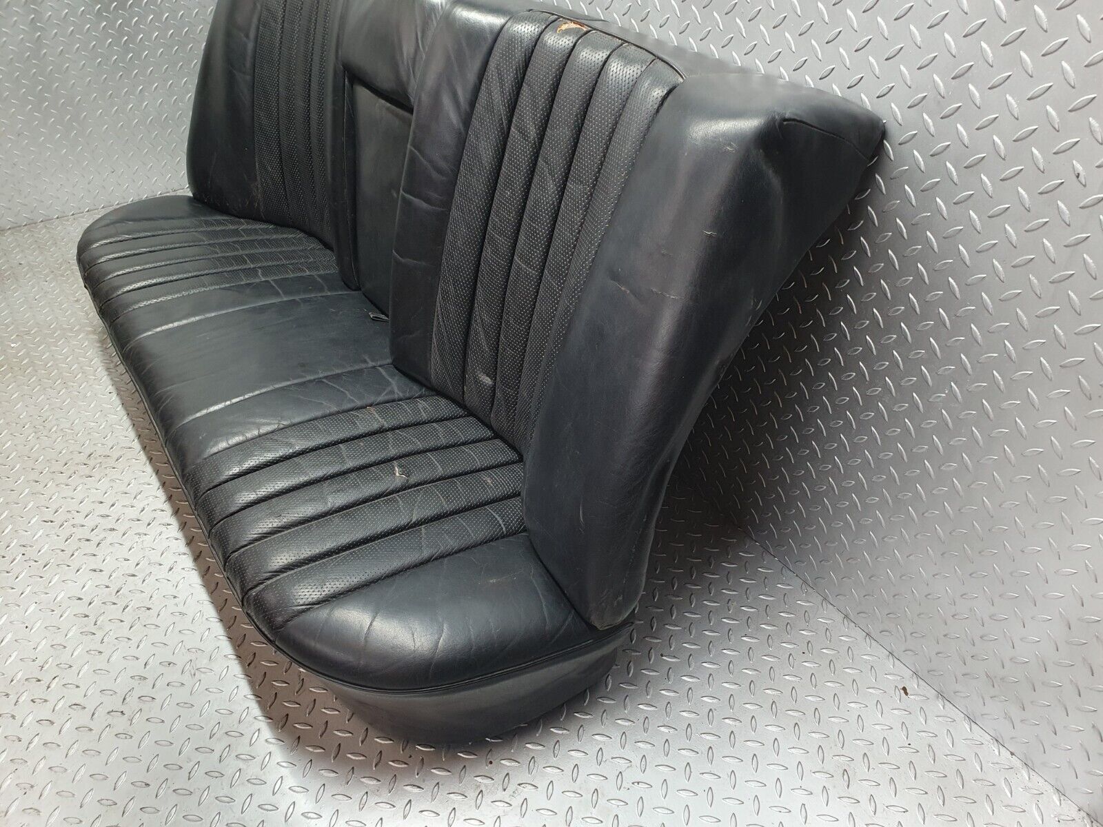 43479 Mercedes-Benz W108 280SE Rear Seat Leather Black 1099240216