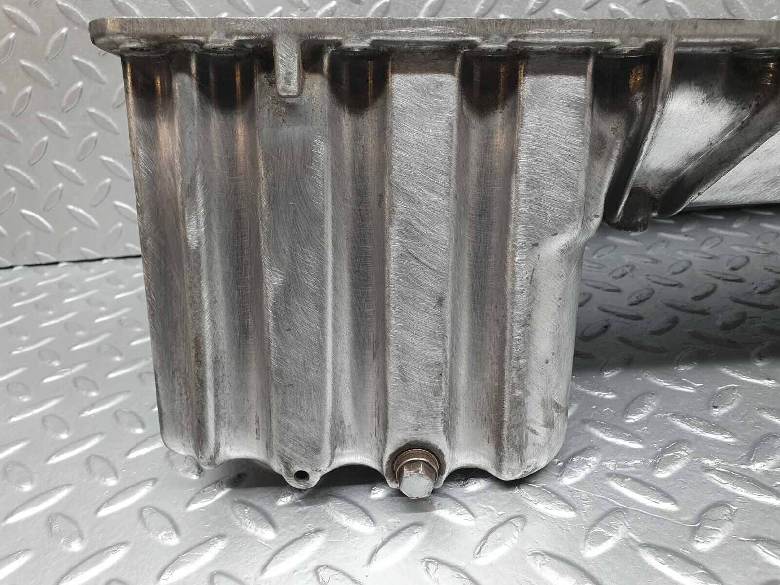 43074 Mercedes-Benz W123 Oil Pan Oil Sump 1020141702