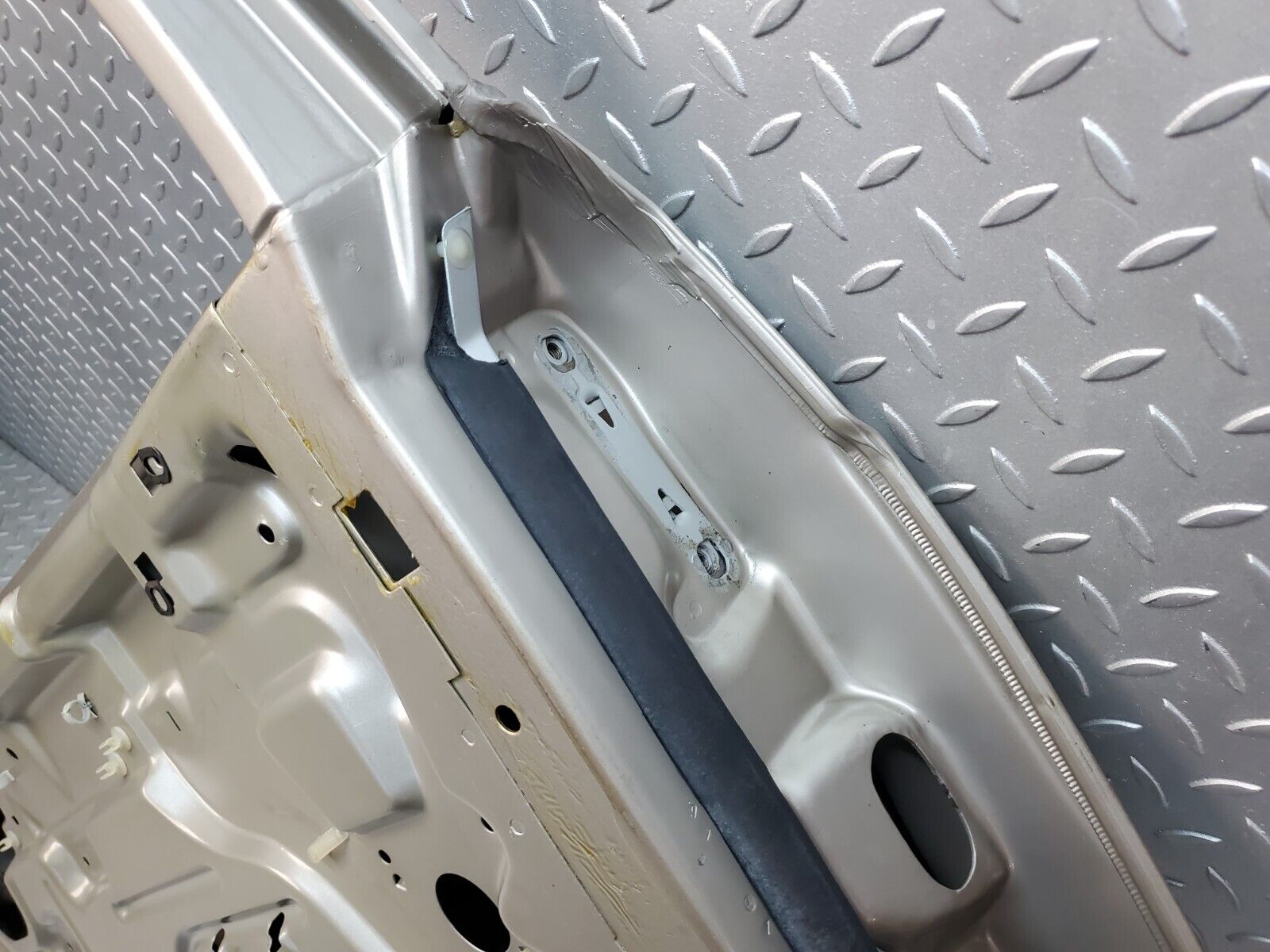 45993 Mercedes-Benz W126 420SE Rear Left Door