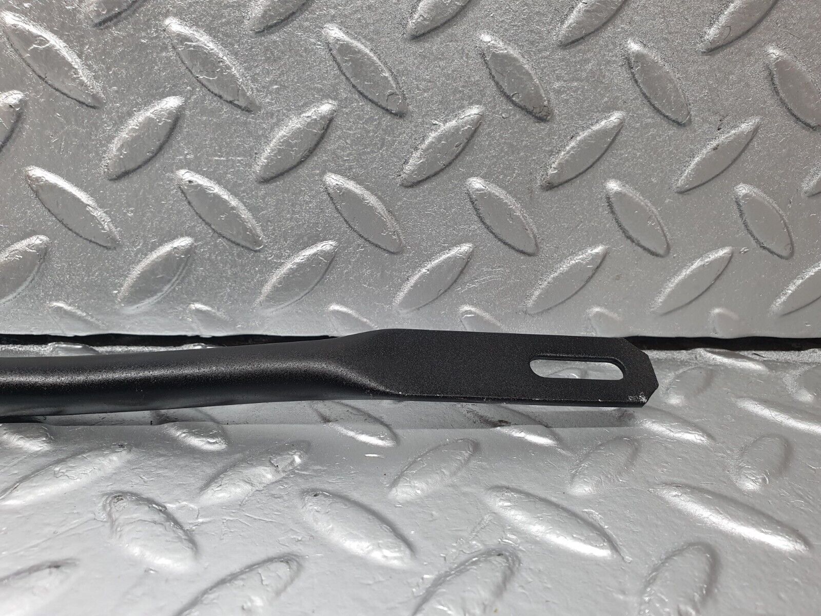 42814 Mercedes-Benz W201 190 2.0L Horn Bracket