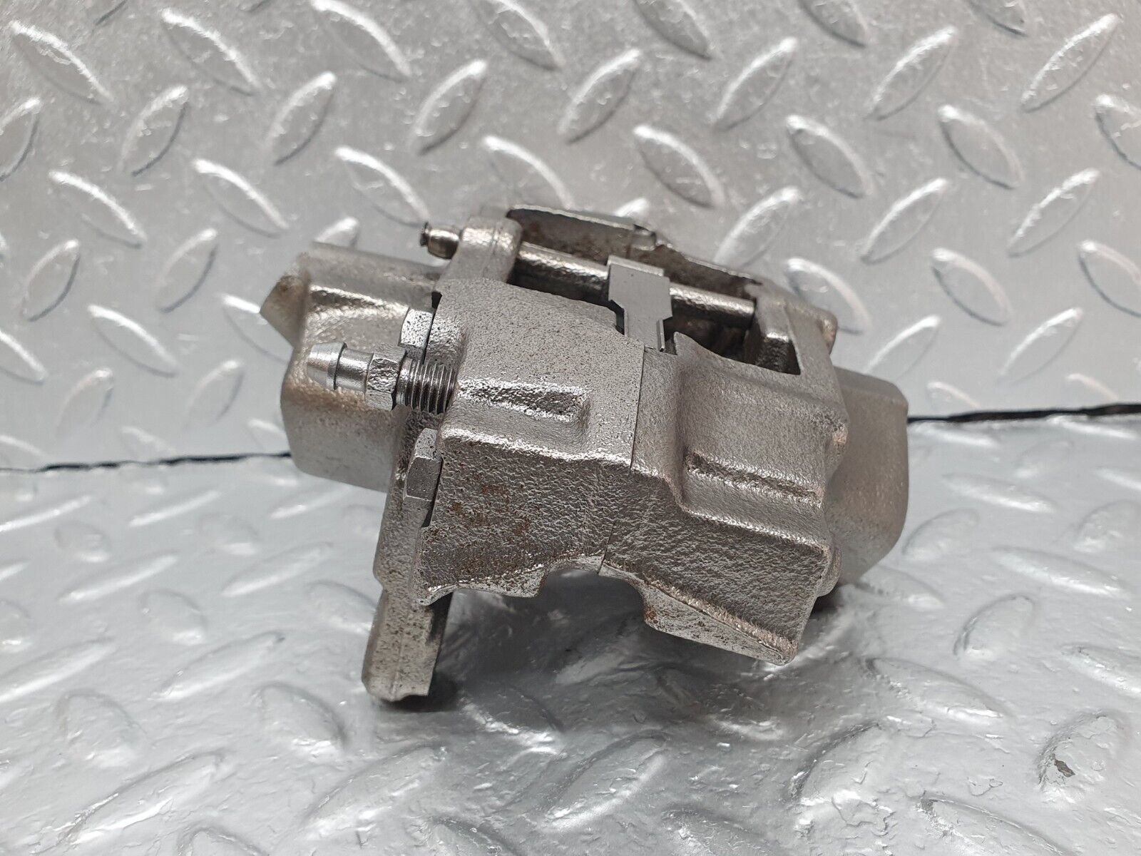 42114 Mercedes-Benz W202 C200 Rear Left Brake Caliper ATE 32