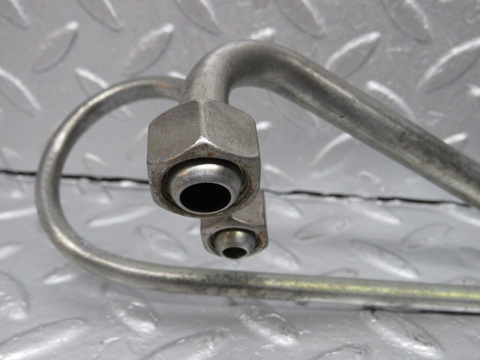 40177 Mercedes-Benz R107 350SL Oil Line Pipe