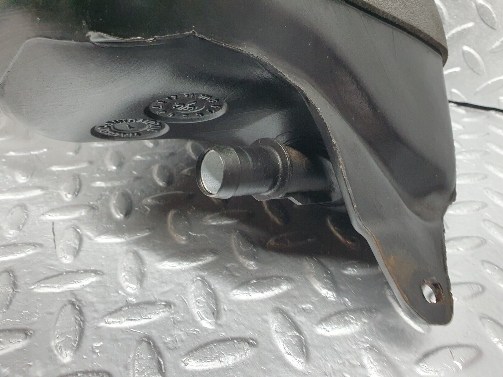 41775 Mercedes-Benz W202 C200 Fuel Filling Pipe Expansion Tank 2024701389