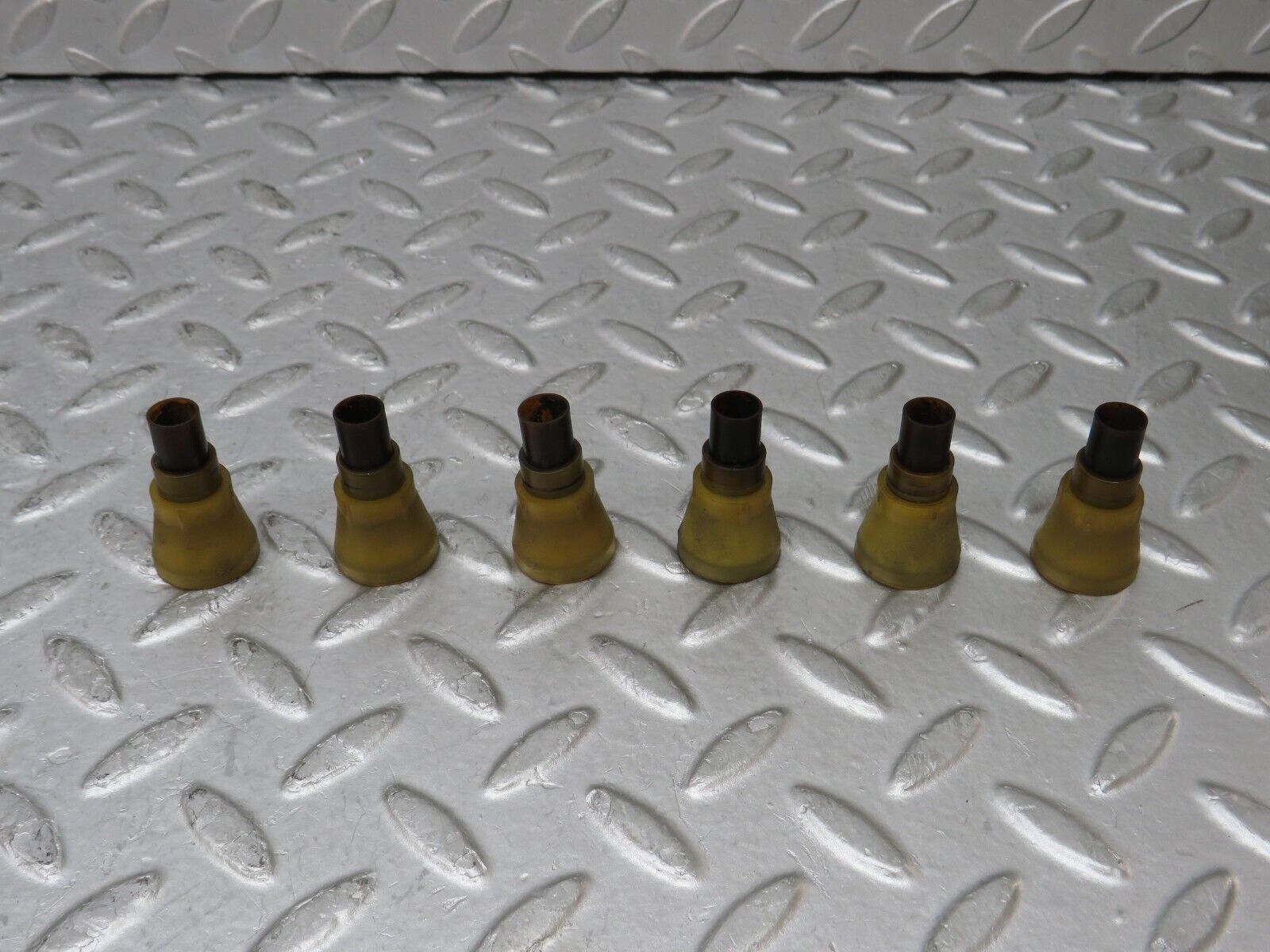 35520 Mercedes-Benz R107 280SL Fuel Injector Holder Plastic Set