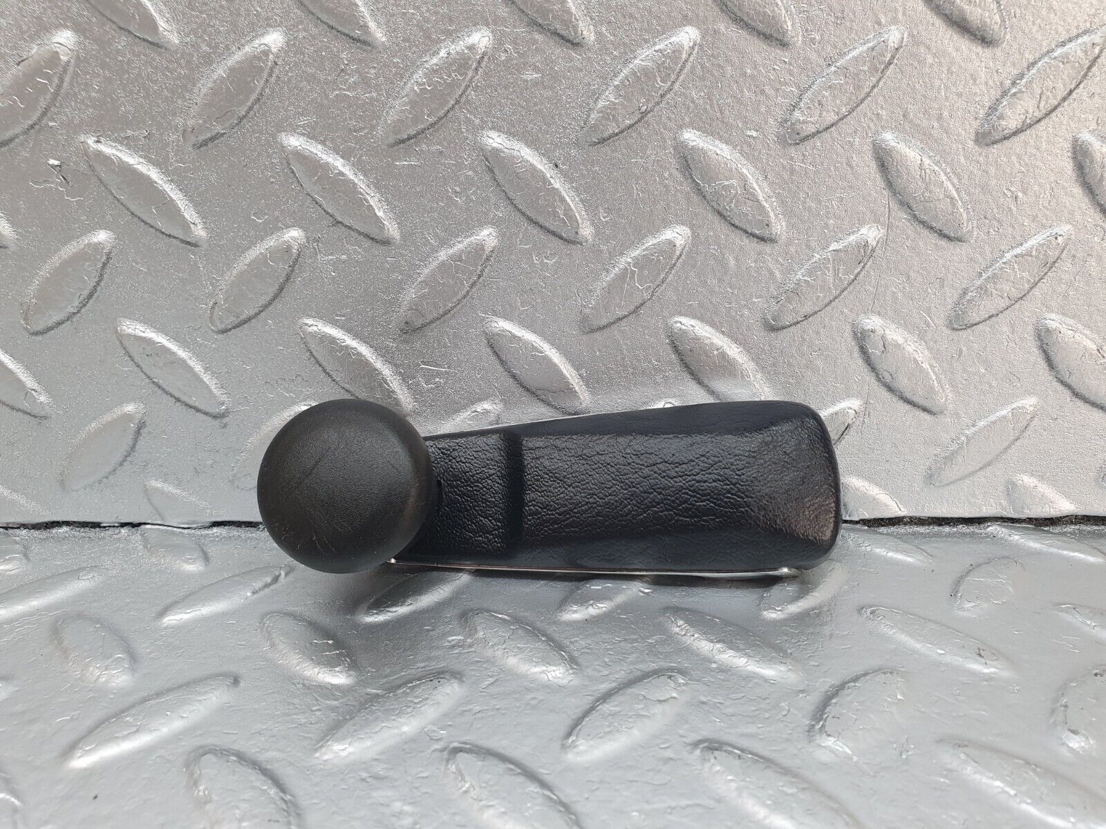 42895 Mercedes-Benz W201 190 2.0L Window Lifter Crank Handle Black