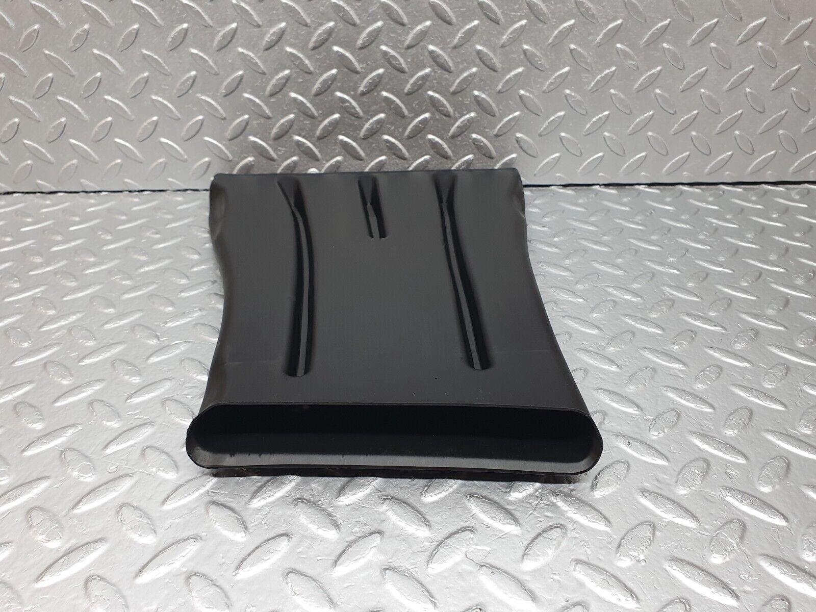 42084 Mercedes-Benz W202 C200 Rear Air Duct 2028310346