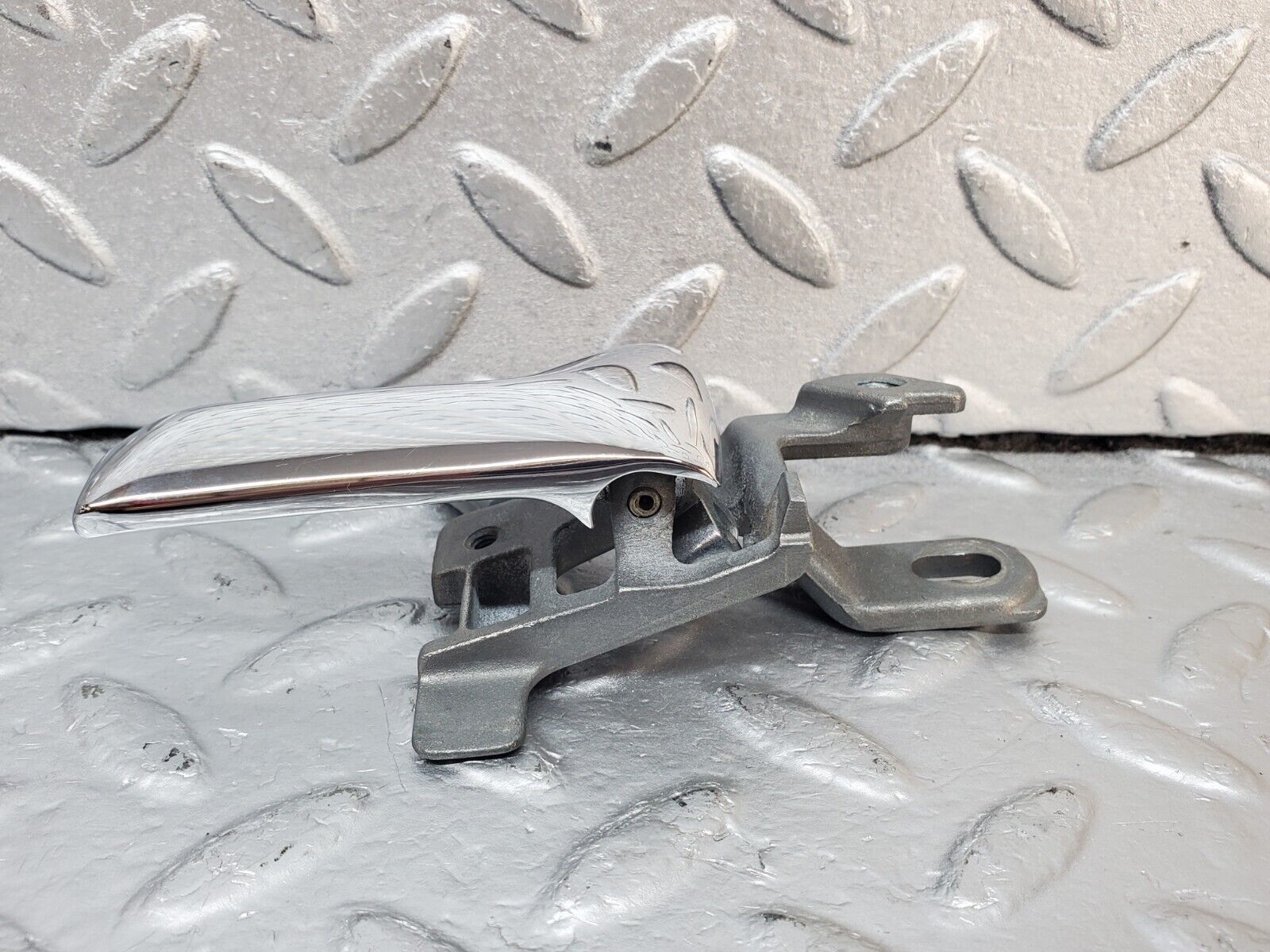 45560 Mercedes-Benz W126 420SE Right Door Interior Handle