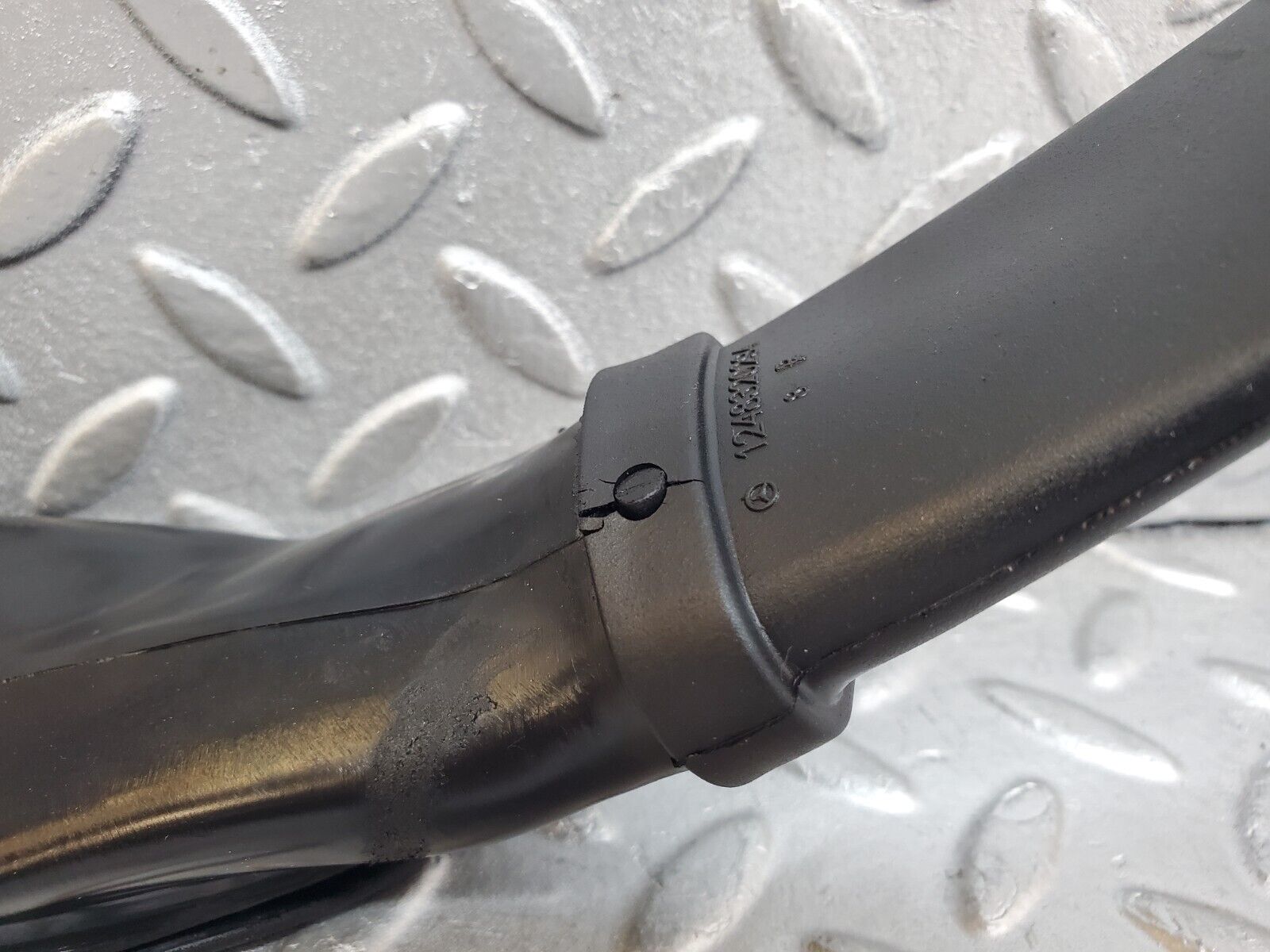 44775 Mercedes-Benz W124 220E Heater Water Drain 1248320025 1248320294