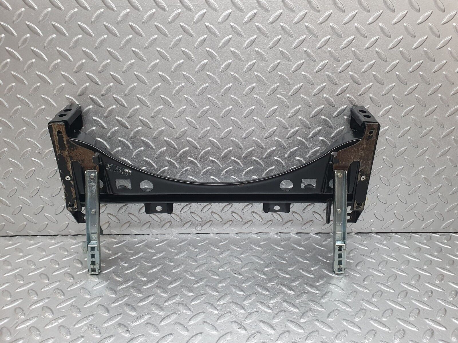 43948 Mercedes-Benz C123 230CE Coupe Front Right Seat Sliding Mechanism