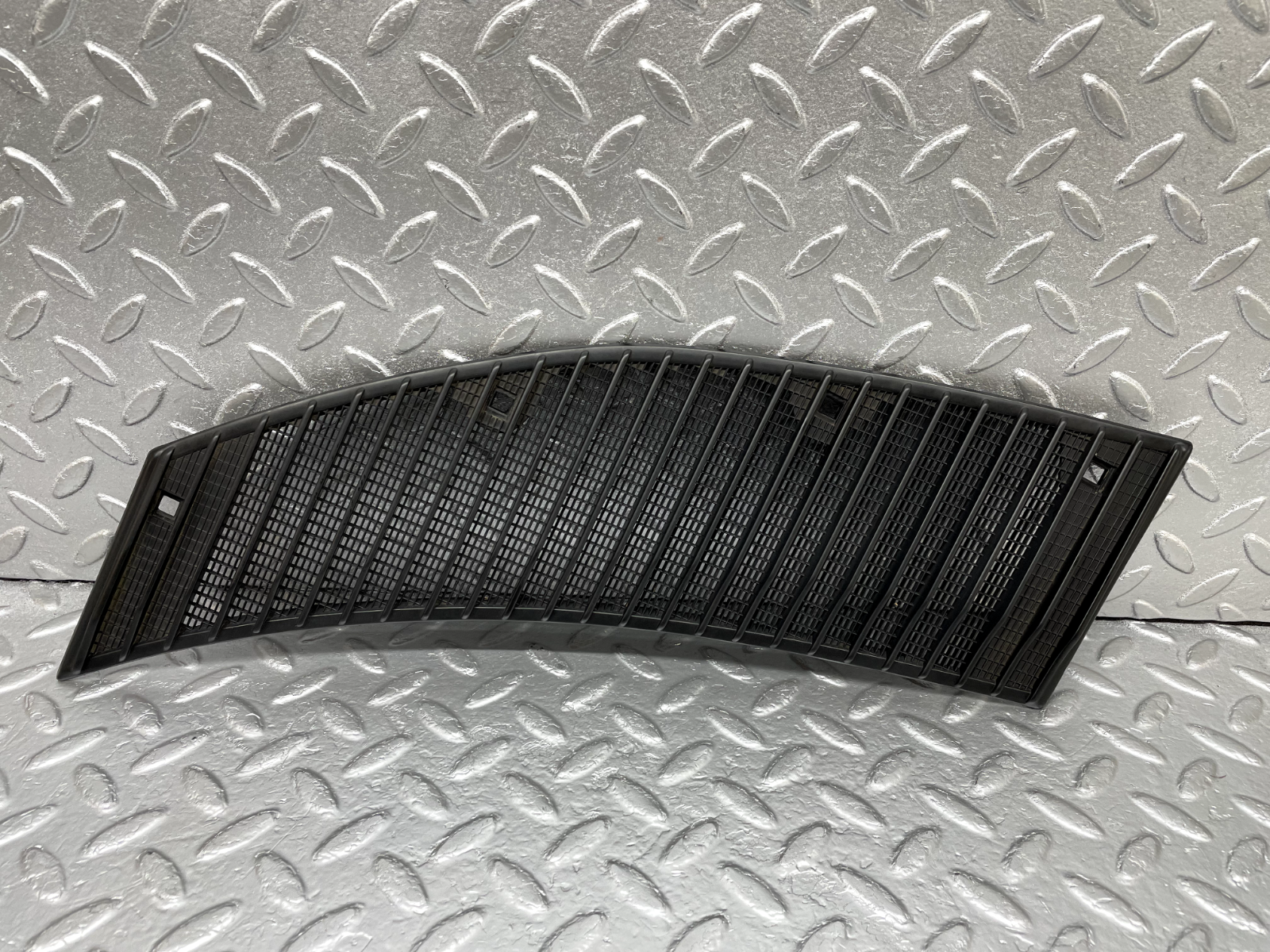 44276 Mercedes-Benz W123 280E Air Intake Grill Left Side 1238362965