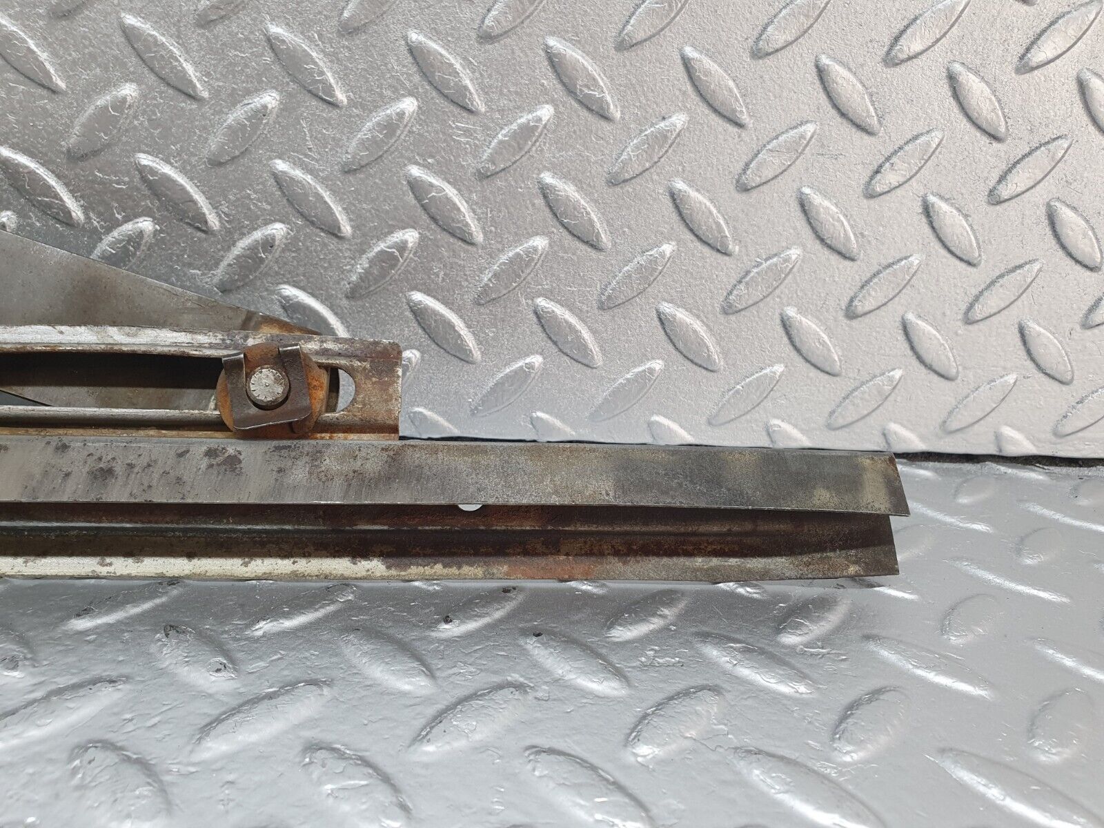 43307 Mercedes-Benz W108 280SE Rear Right Manual Window Regulator