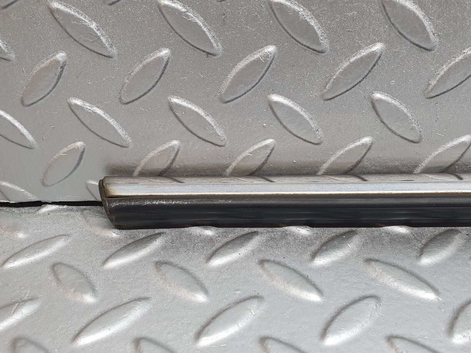 43457 Mercedes-Benz W108 280SE Rear Right Door Centre Moulding Trim