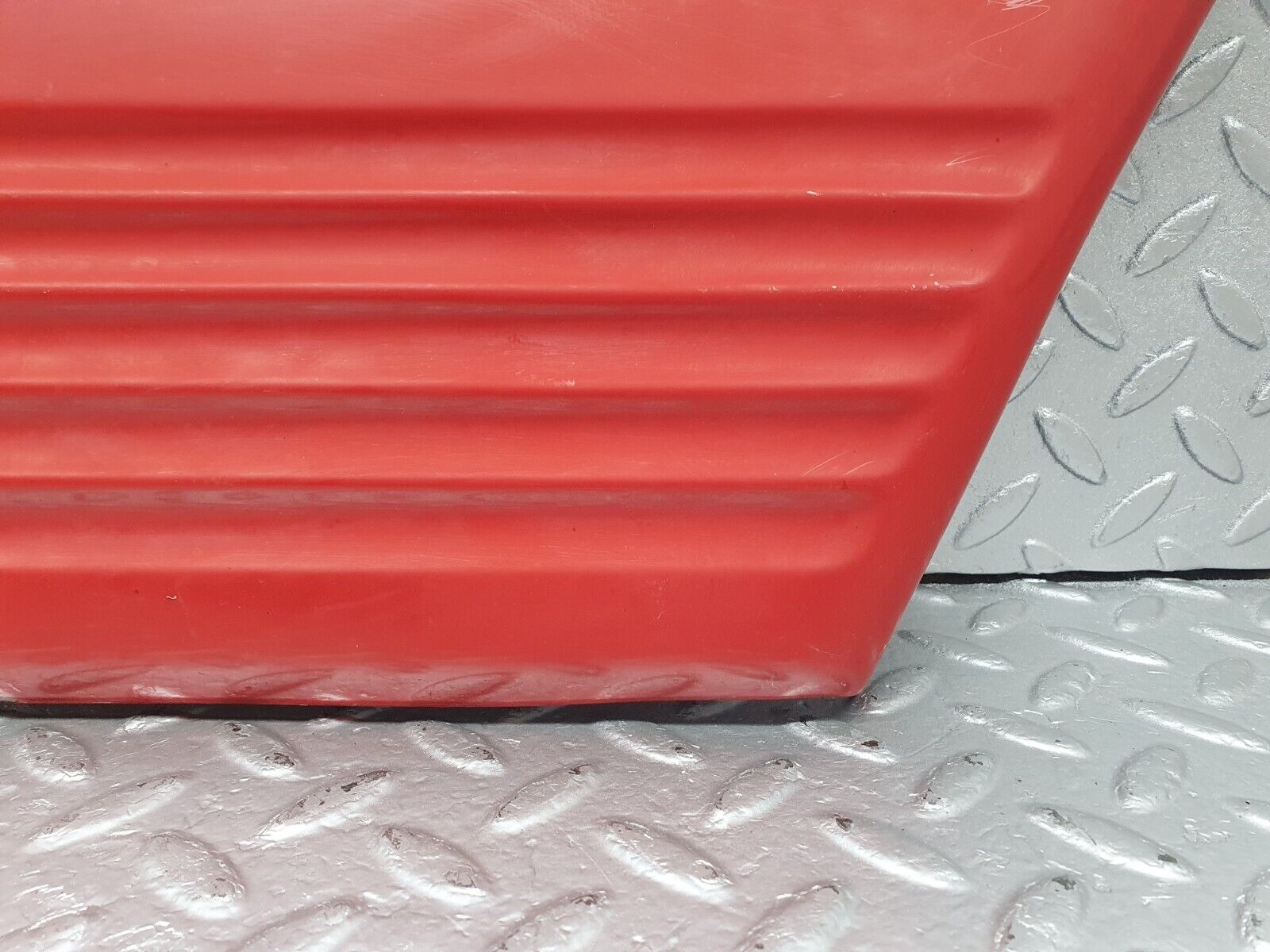 43491 Mercedes-Benz C126 380SEC Coupe Front Right Fender Wing Lower Moulding Trim