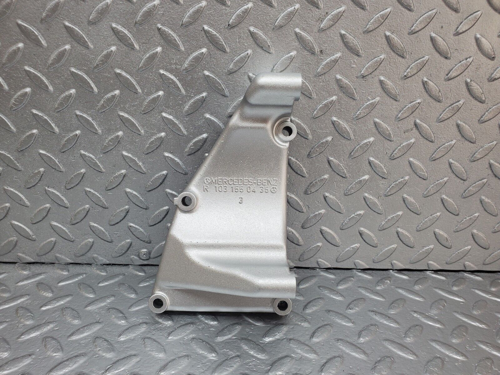 45080 Mercedes-Benz R129 300SL Coupe Alternator Generator Bracket 1031550435