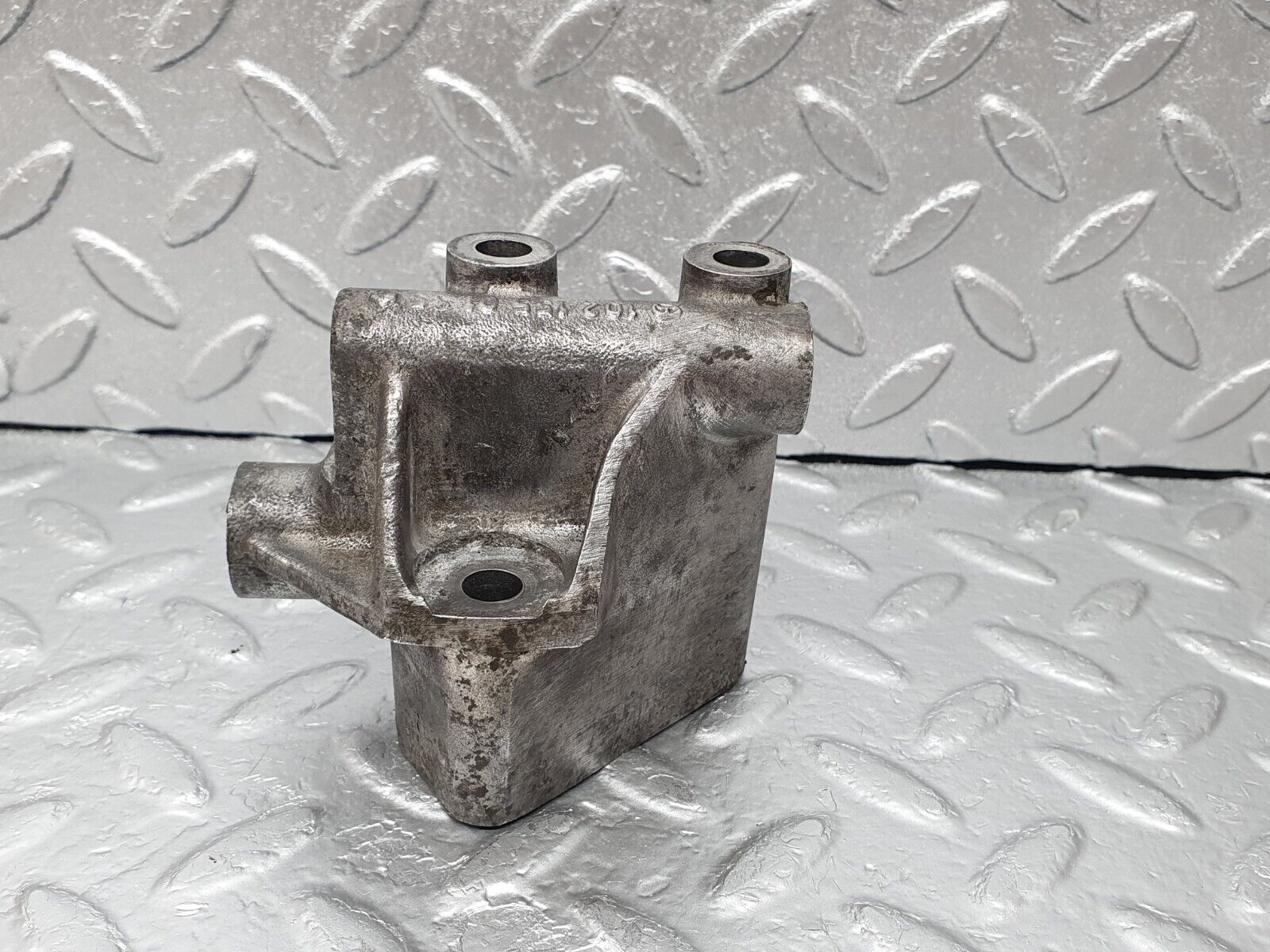 44213 Mercedes-Benz C123 230CE Coupe Alternator Holder Bracket 1021550135