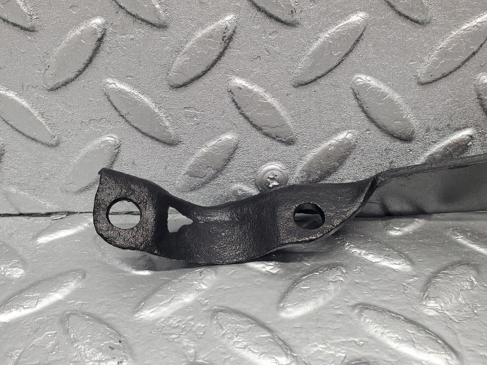 46394 Mercedes-Benz C123 280CE Coupe Exhaust Bracket