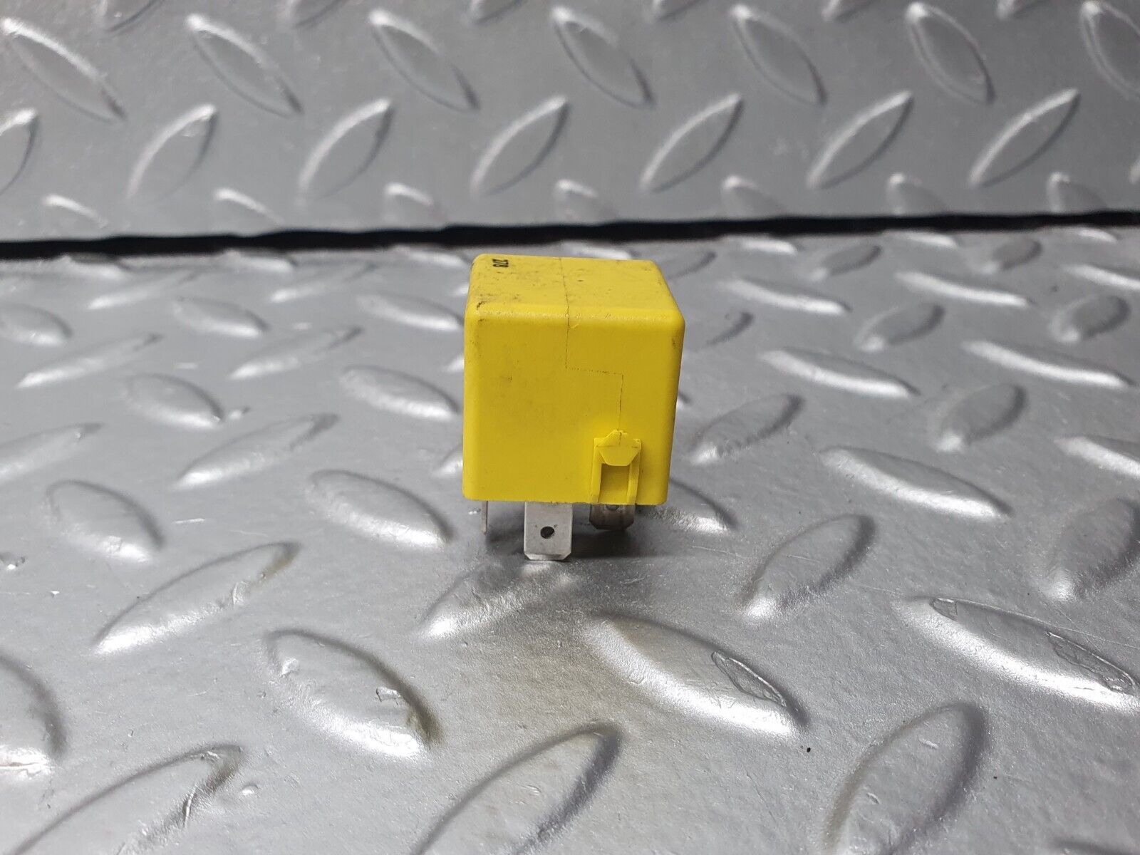 41797 Mercedes-Benz W202 C200 Multi Purpose Relay 0025421419