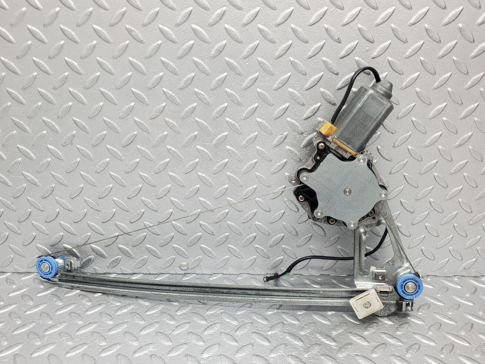 46133 Mercedes-Benz W124 Rear Right Power Window Regulator