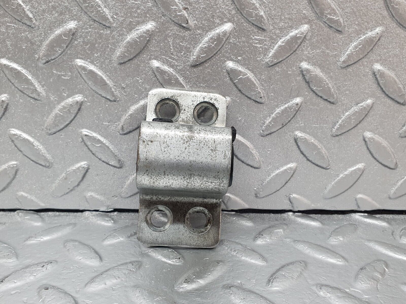 43979 Mercedes-Benz C123 230CE Coupe Right Door Lock Latch