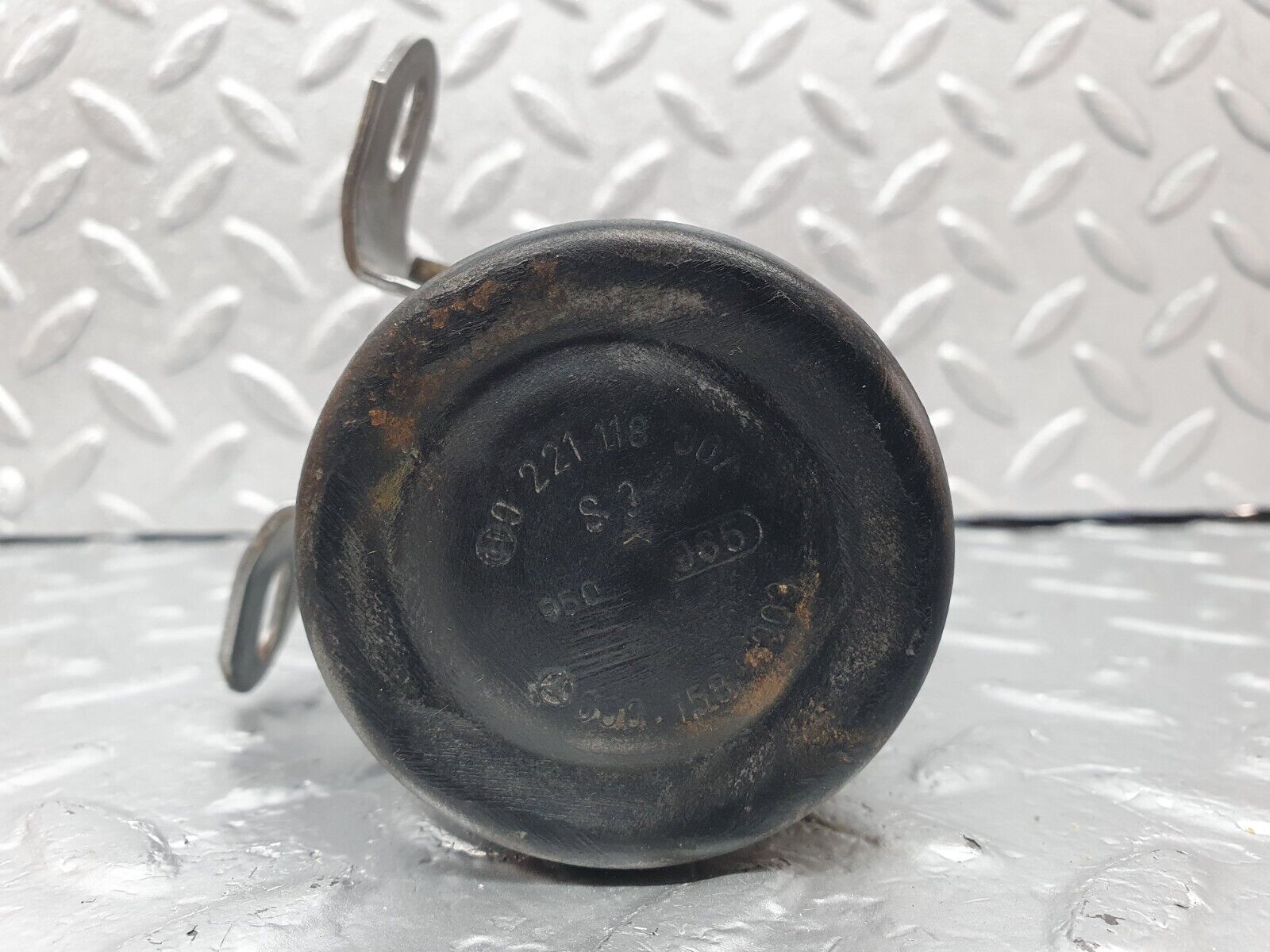 42859 Mercedes-Benz W201 190 2.0L Ignition Coil Bosch 0221118307 0001584003