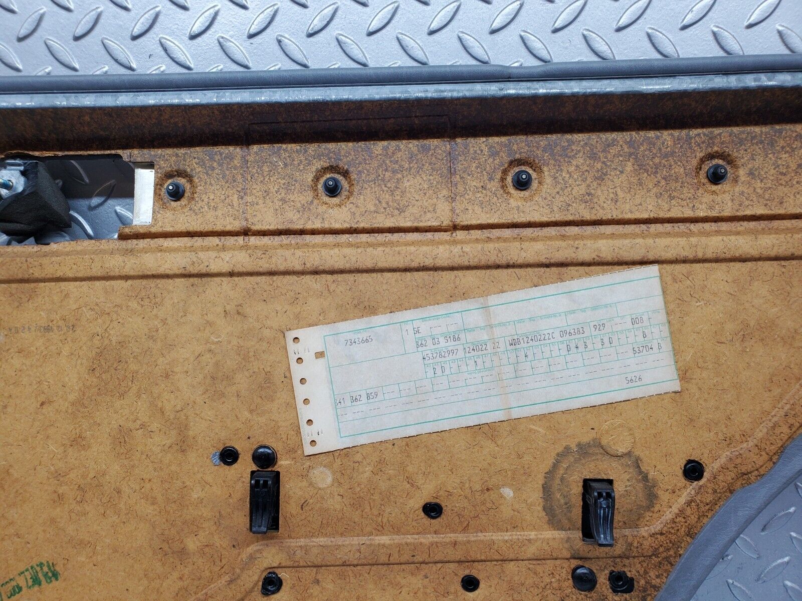 44686 Mercedes-Benz W124 220E Rear Left Door Card Grey 1247370970