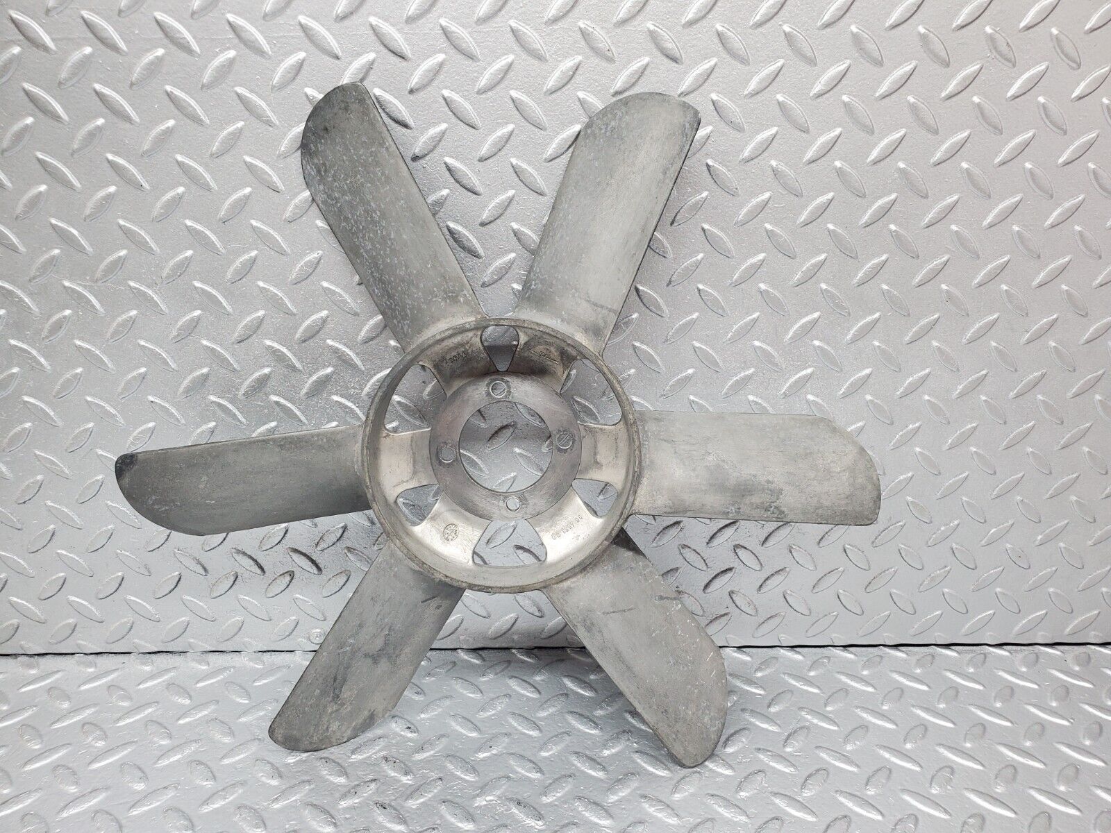 45390 Mercedes-Benz 280E M110.983 Engine Cooling Fan 1082051006