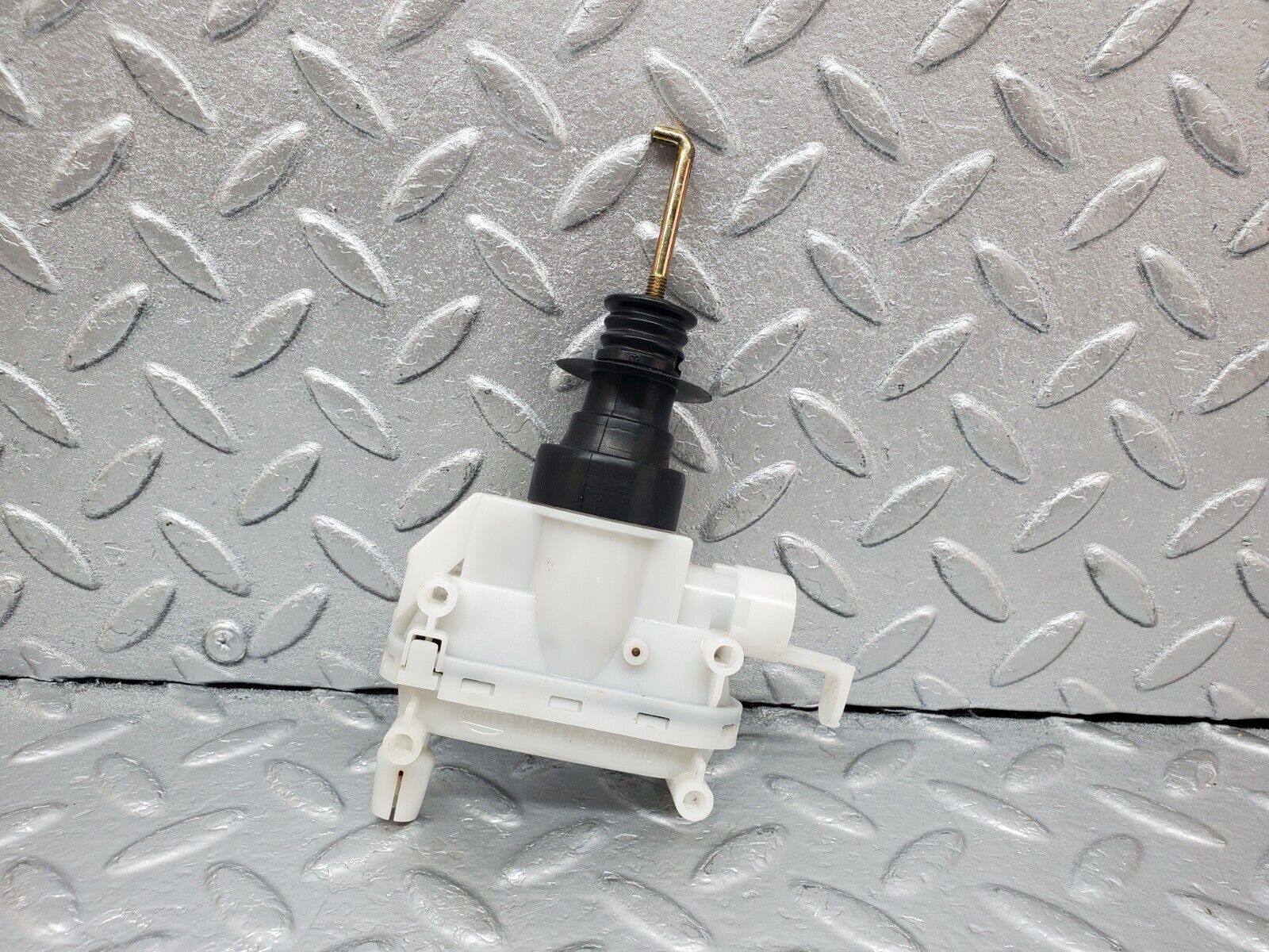 44952 Mercedes-Benz R129 300SL Coupe Left Door Lock Vacuum Actuator