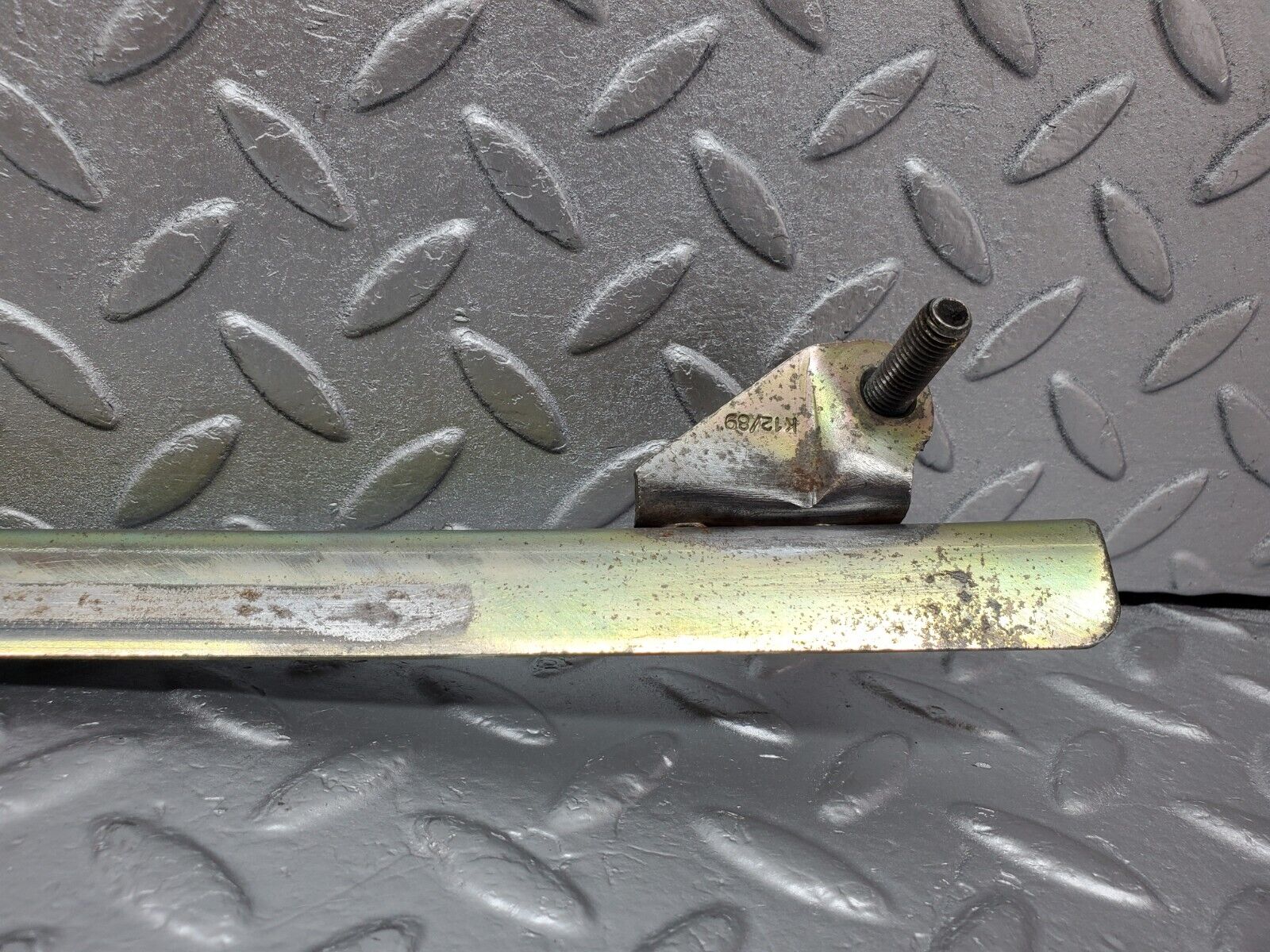 45242 Mercedes-Benz R129 300SL Coupe Left Door Front Window Channel