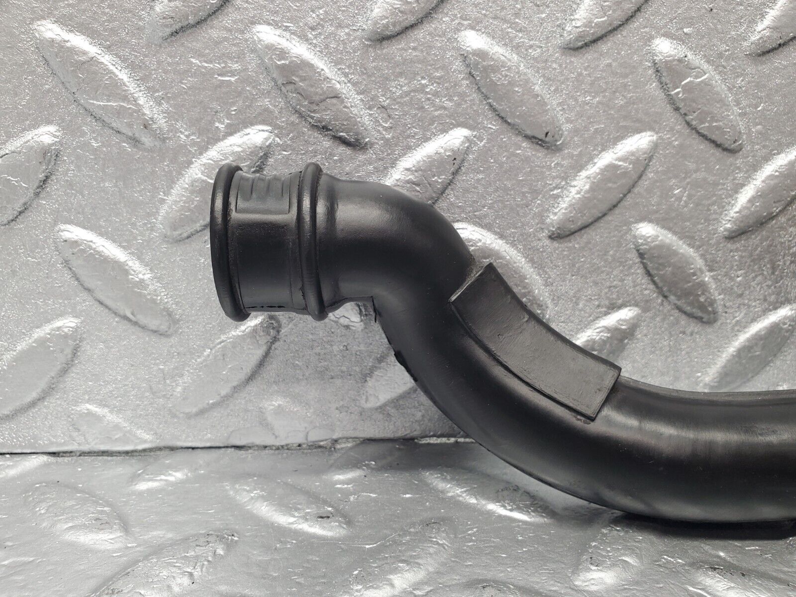 46660 Mercedes-Benz C123 280CE Coupe Air Intake Pipe 1100945282