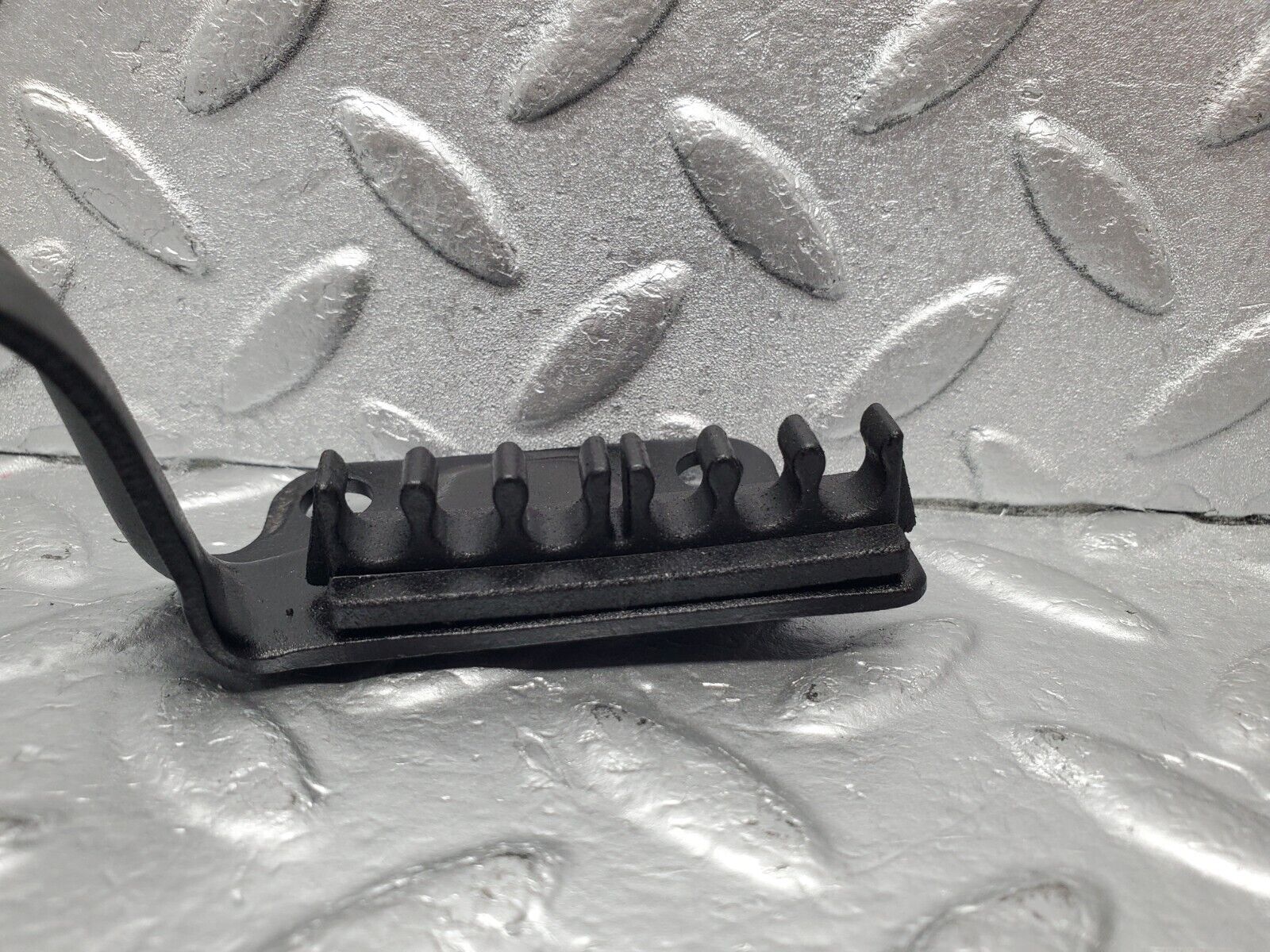 46680 Mercedes-Benz C123 280CE Coupe Ignition Coil Cable Wire Bracket