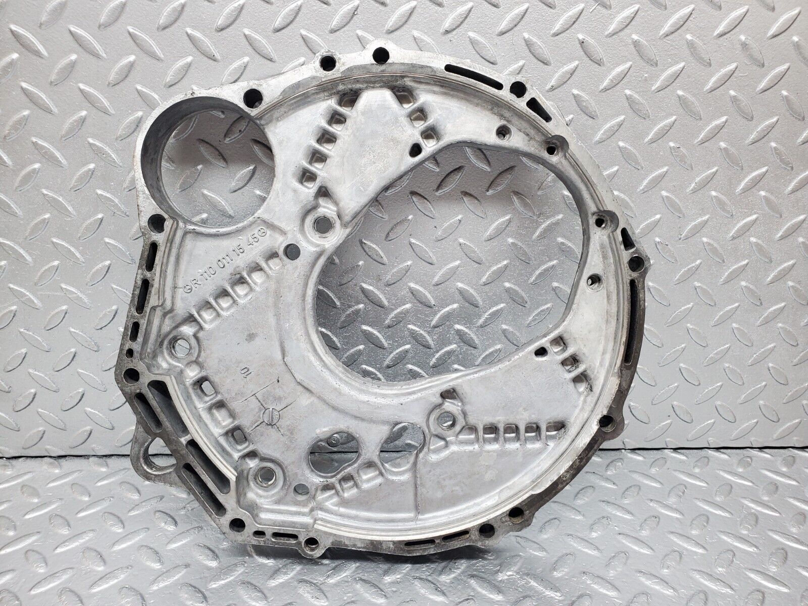 45452 Mercedes-Benz 280E M110.988 Gearbox Flange 1100111545