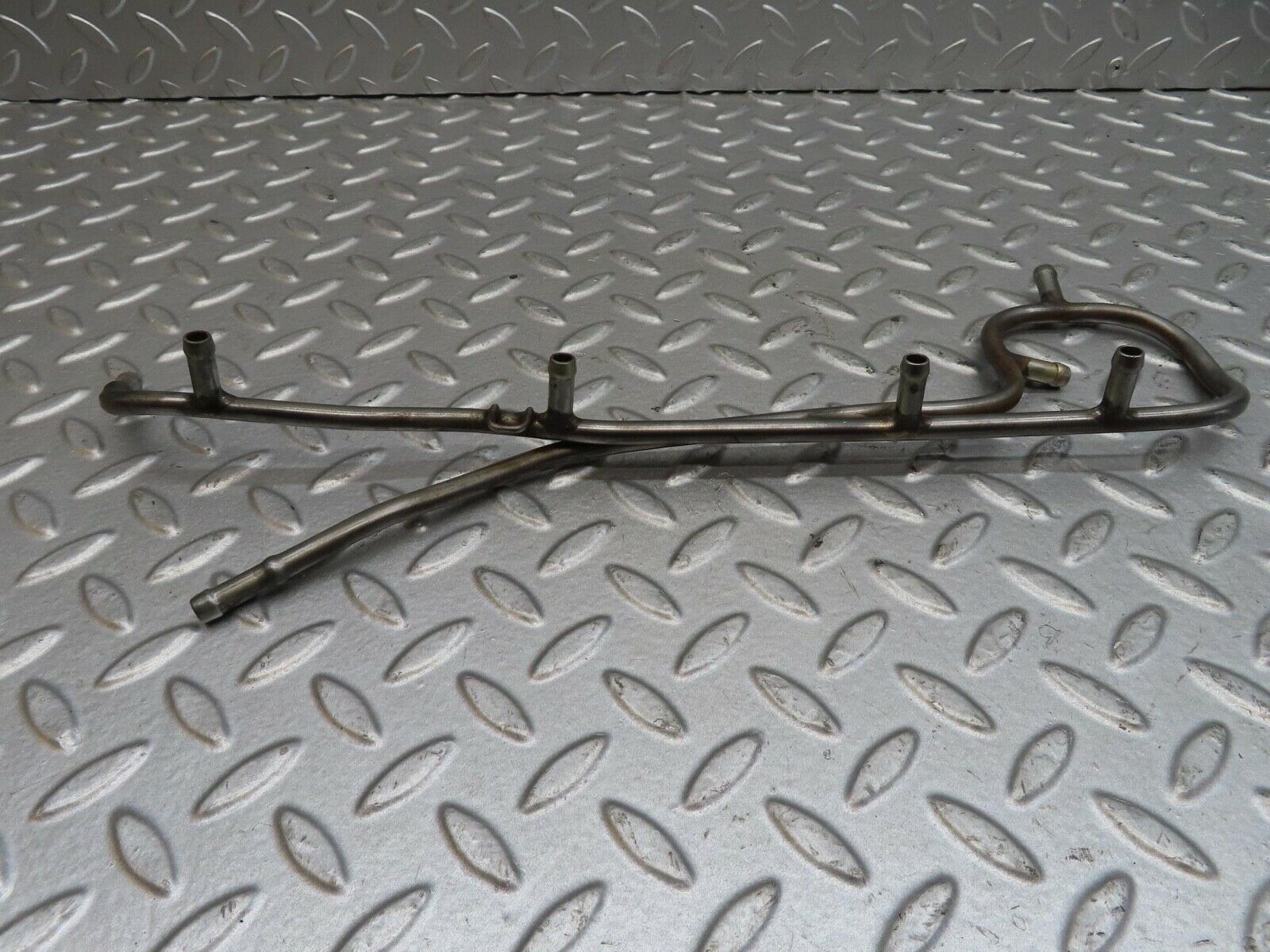 13787 Mercedes-Benz R107 450SL Fuel Injector Pipe Pair