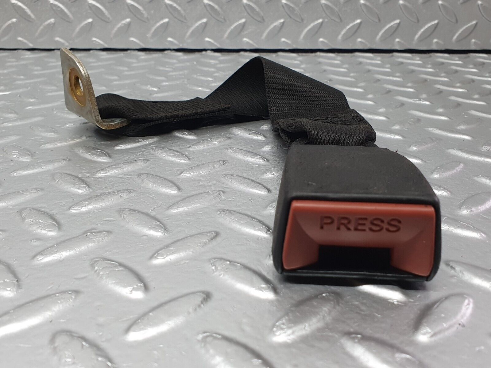 41694 Mercedes-Benz W124 200E Rear Seat Belt Set With Buckles 1248601185 1248601169 1248600585 1248600585