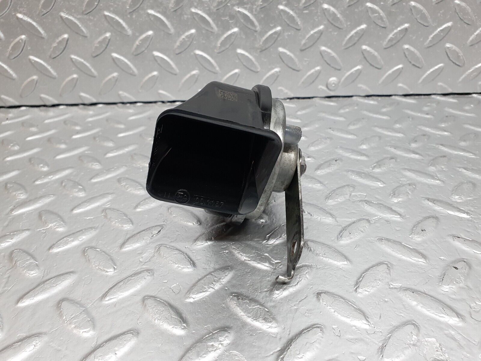 42173 Mercedes-Benz R129 320SL Coupe Horn 703881157