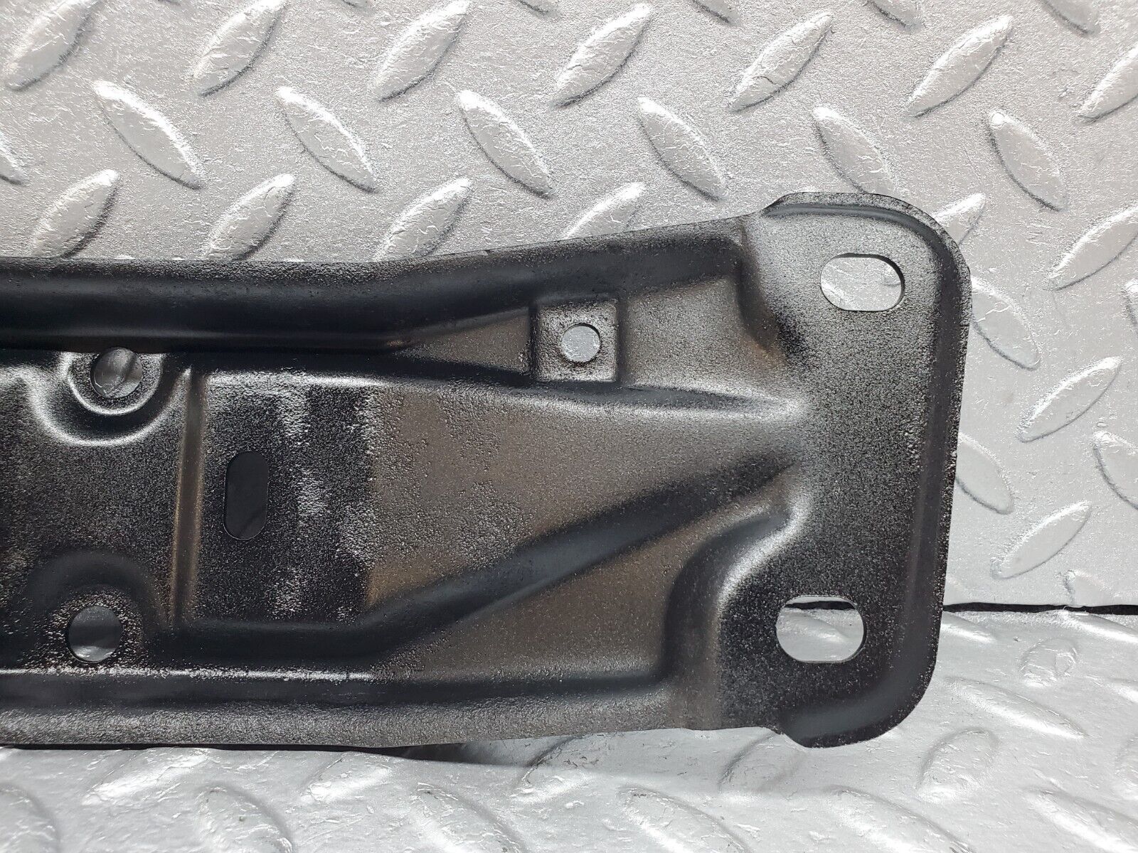 45911 Mercedes-Benz W126 420SE Gearbox Mount Bracket