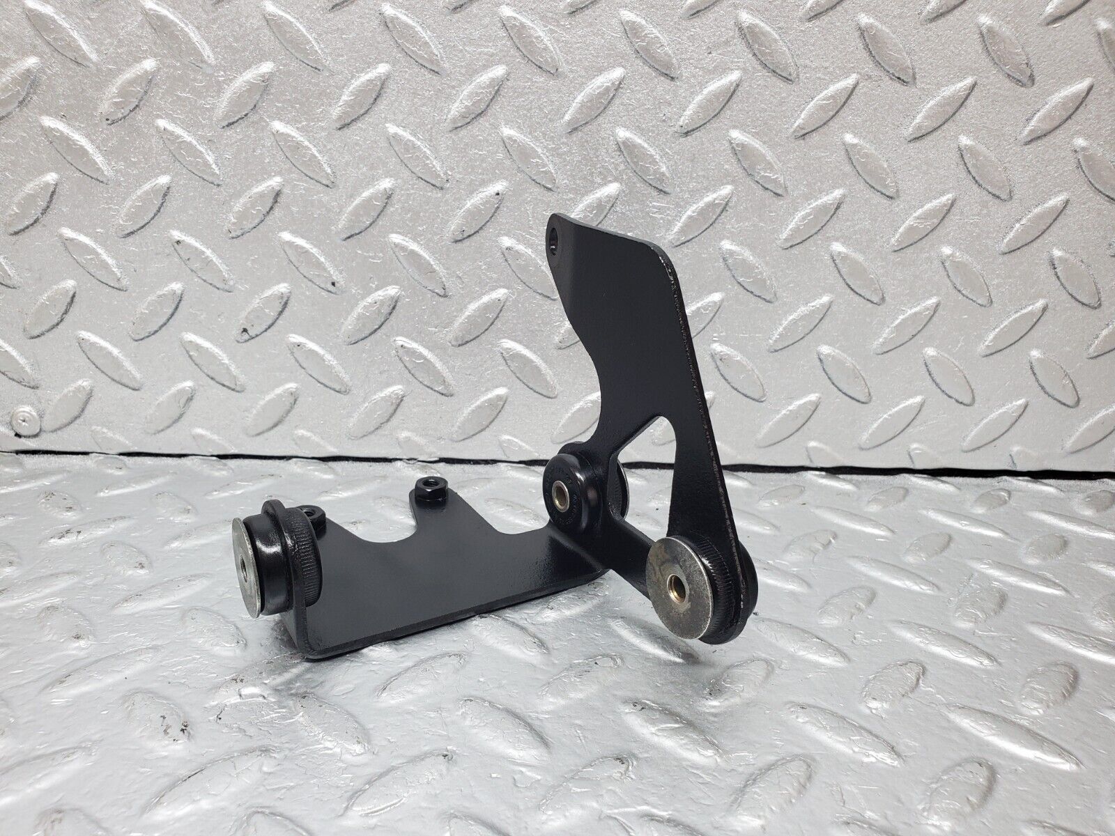 45296 Mercedes-Benz R129 300SL Coupe Heating Water Pump Bracket