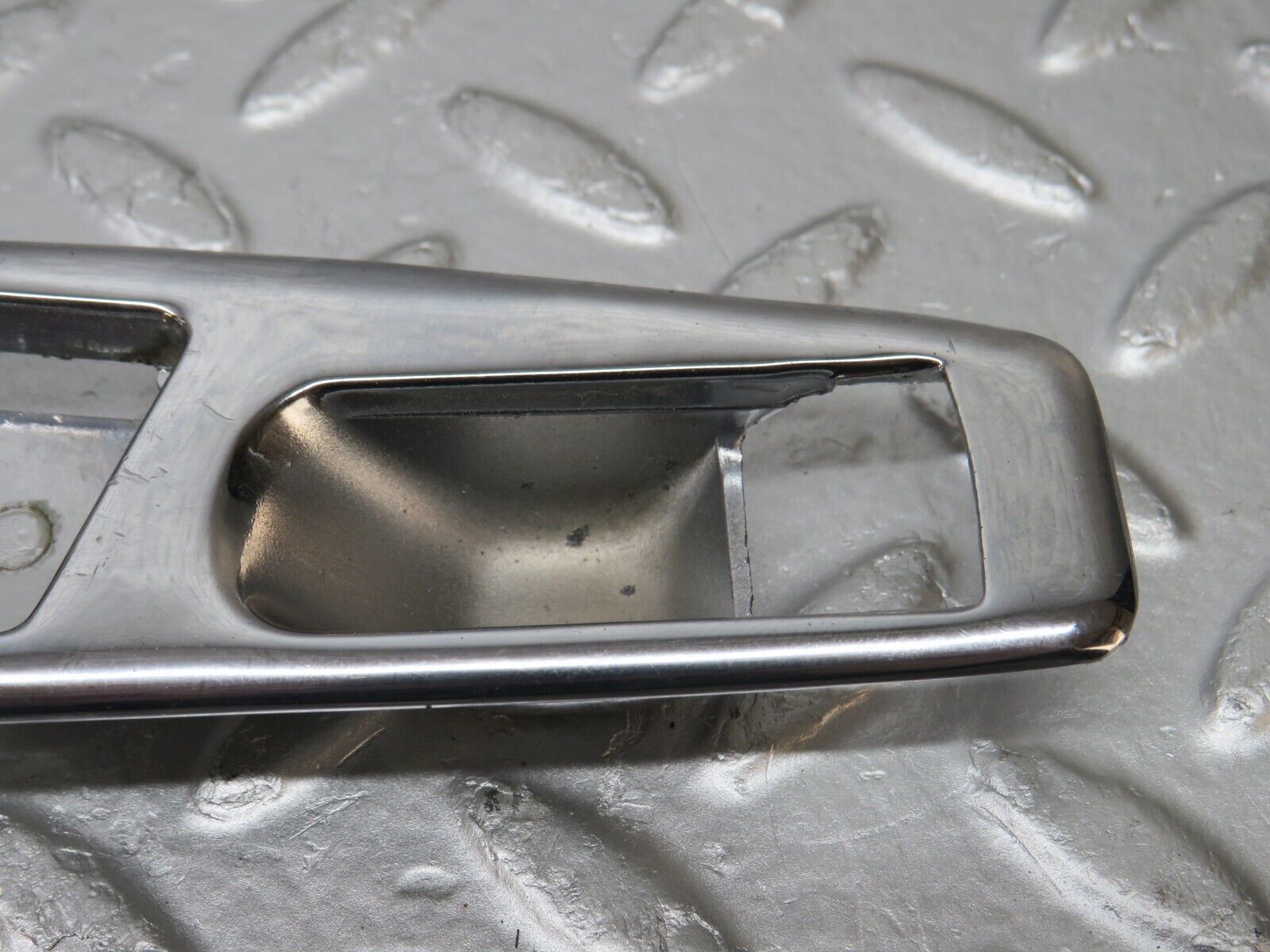 32743 Mercedes-Benz C107 R107 Interior Door Handle Chrome Surround Left Side