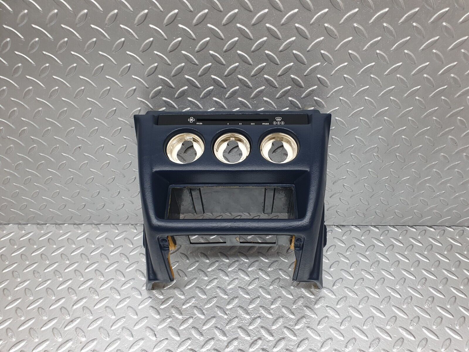 42649 Mercedes-Benz W201 190 2.0L Centre Console Heater Control Panel Blue 2016830275