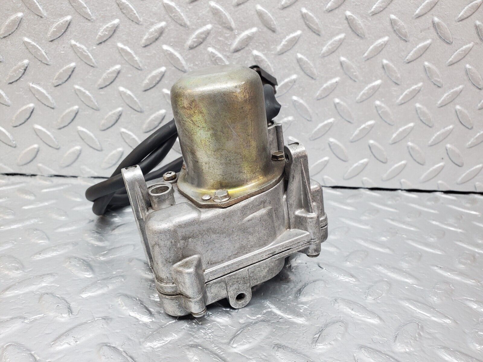 45384 Mercedes-Benz 280E M110.983 Cruise Control Actuator VDO 0015457532