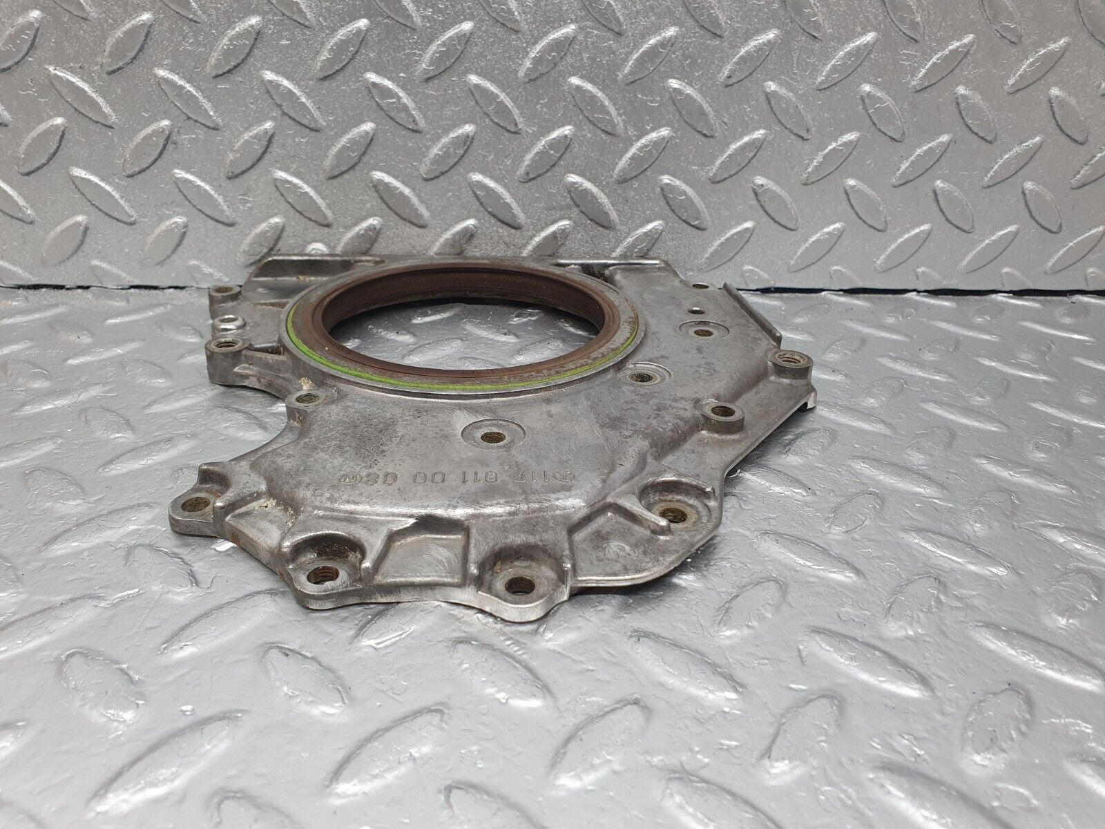 43599 Mercedes-Benz C126 380SEC Coupe Crankshaft Rear Sealing Cover 1170110008