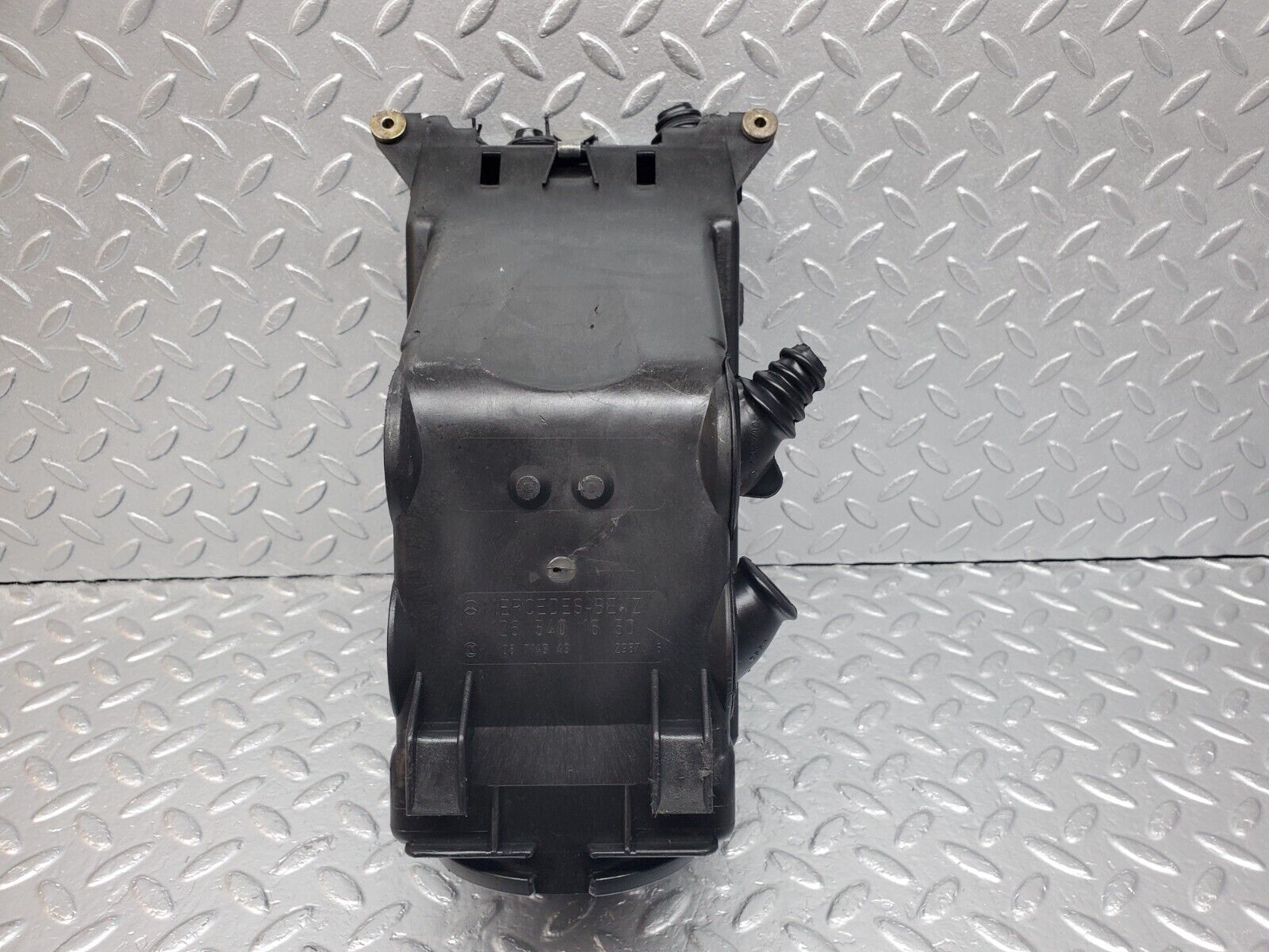 45722 Mercedes-Benz W126 420SE Fuse Box Housing 1265401650 1265400182