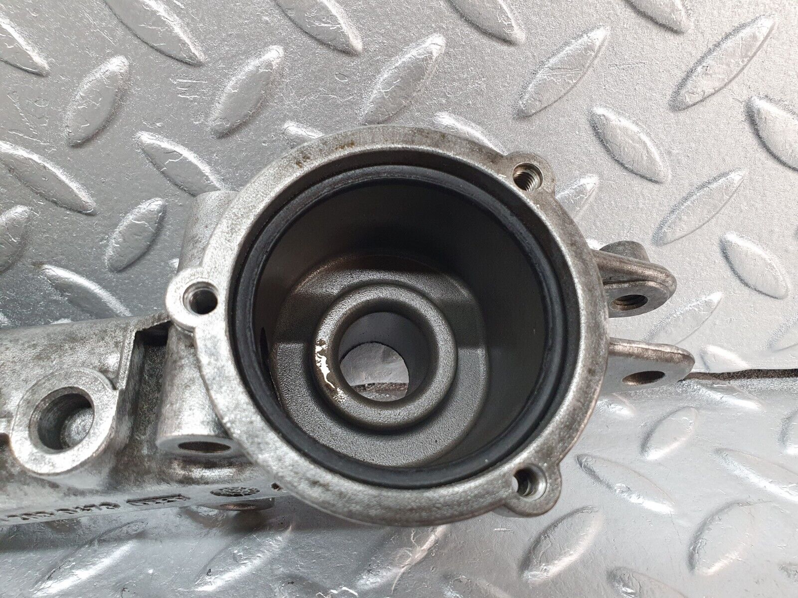 41897 Mercedes-Benz W202 C200 Thermostat Housing 1112030473