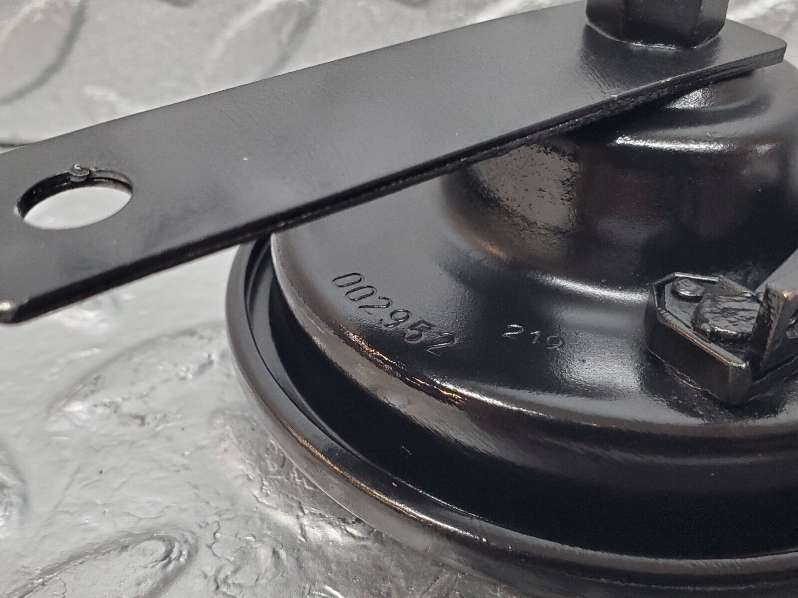 45207 Mercedes-Benz R129 300SL Coupe Horn 0035422820 002952