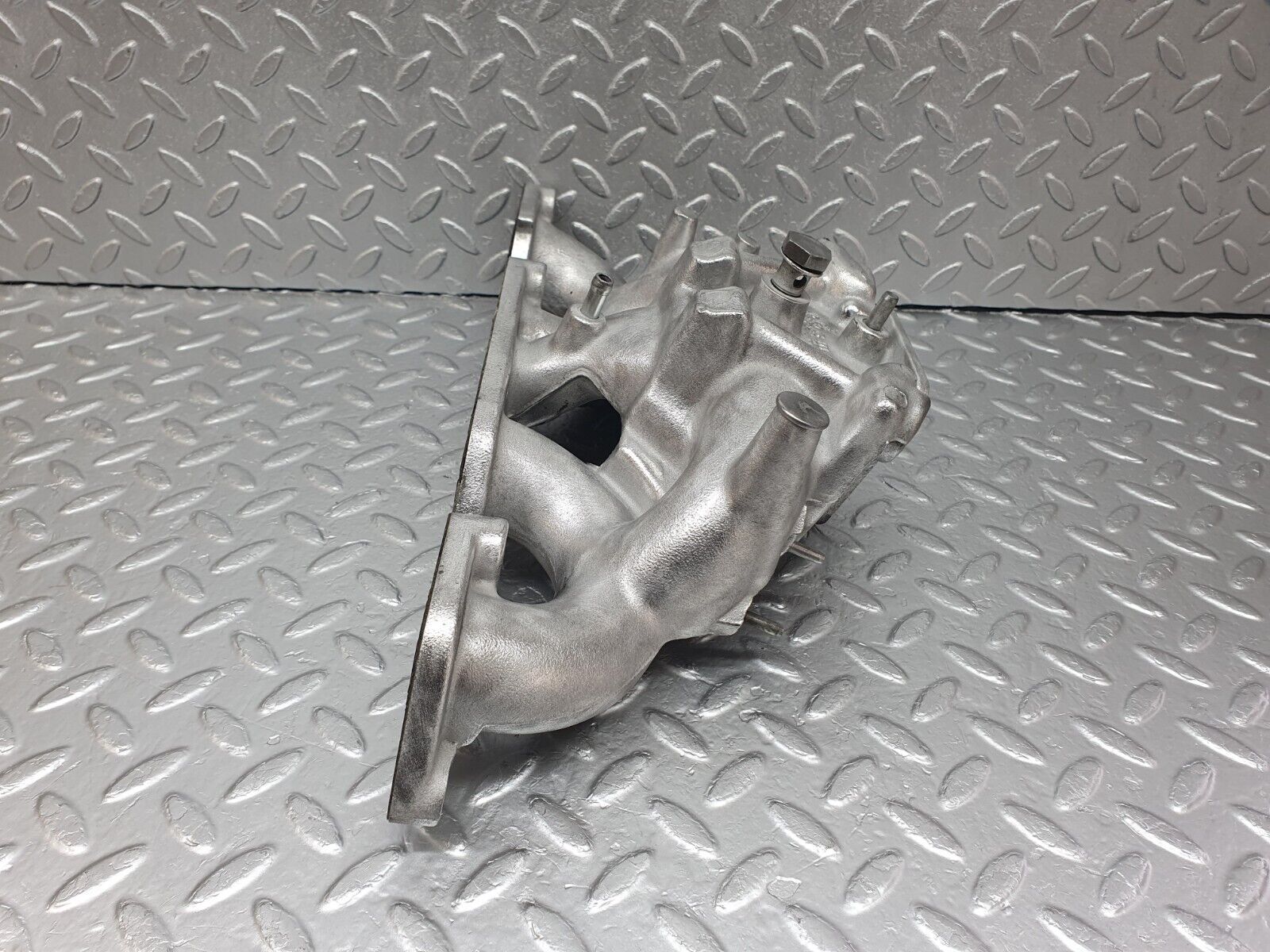 42802 Mercedes-Benz W201 190 2.0L Air Intake Manifold 1021411601 1021411319