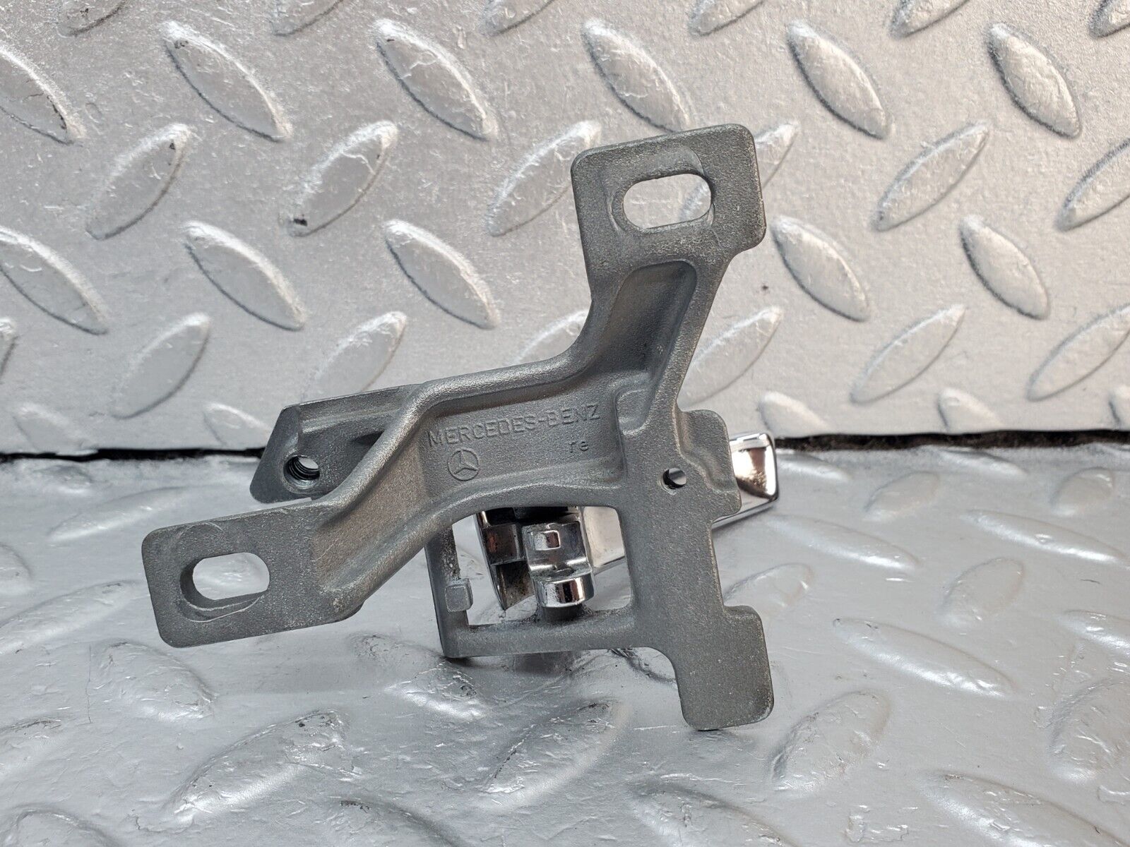 45560 Mercedes-Benz W126 420SE Right Door Interior Handle